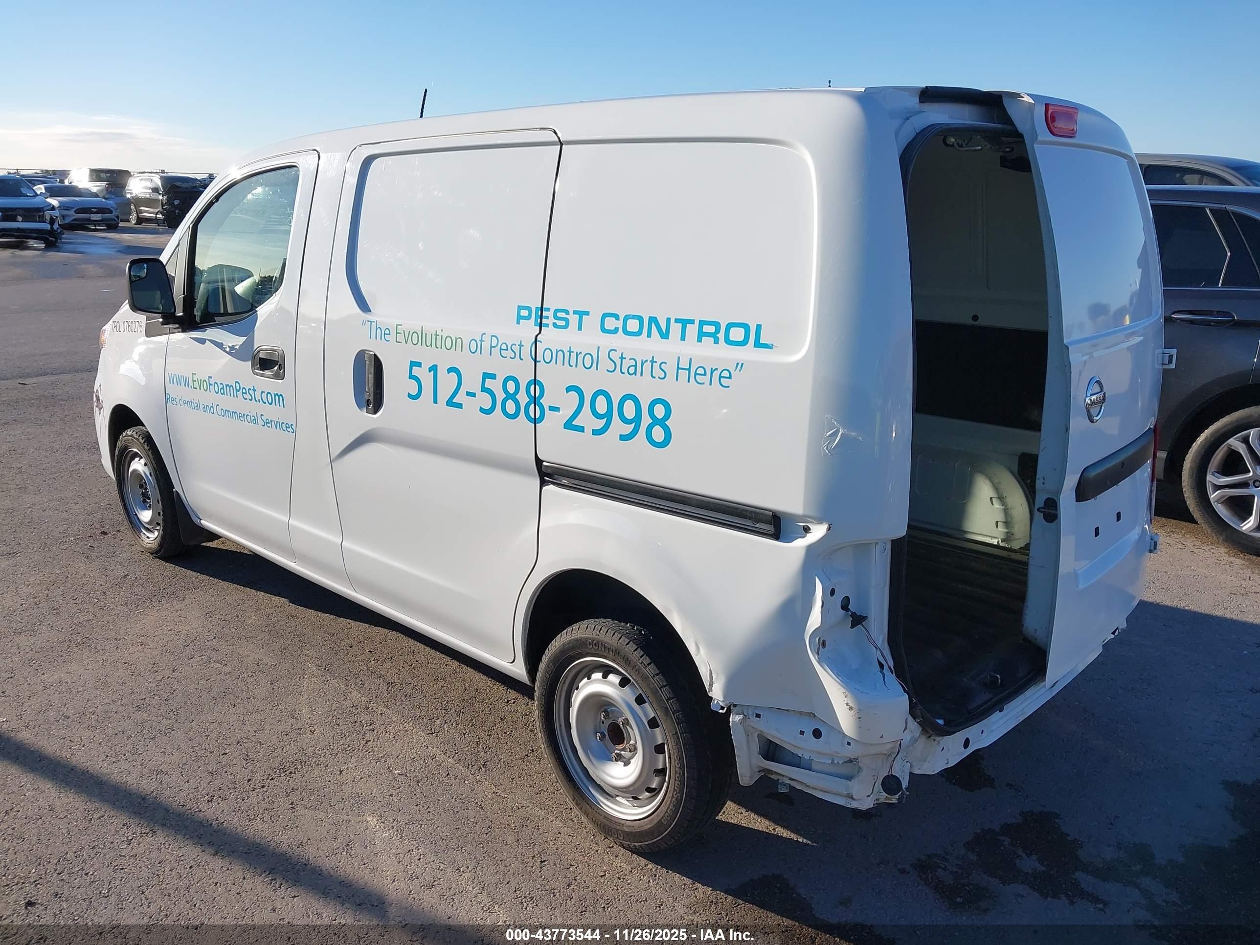NISSAN NV200 image 3