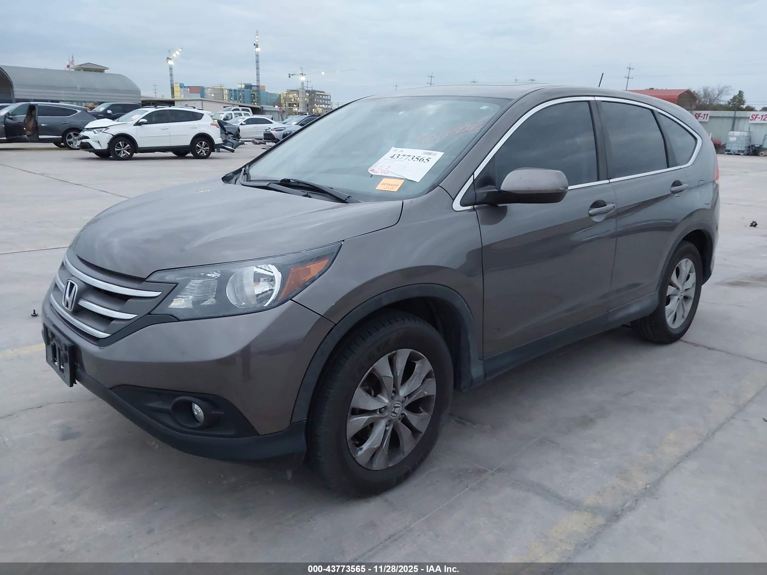 HONDA CR-V image 2