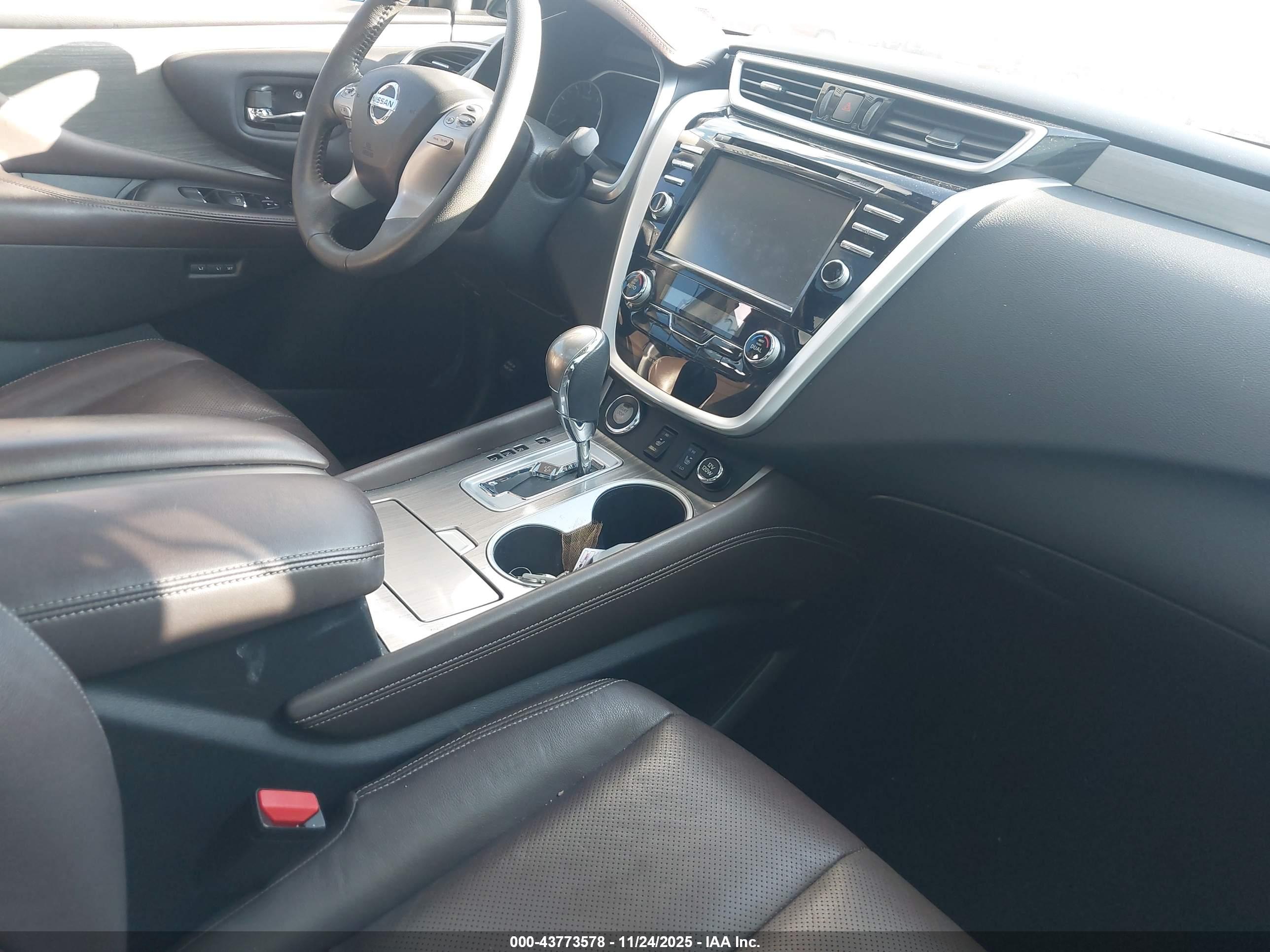 NISSAN MURANO image 5