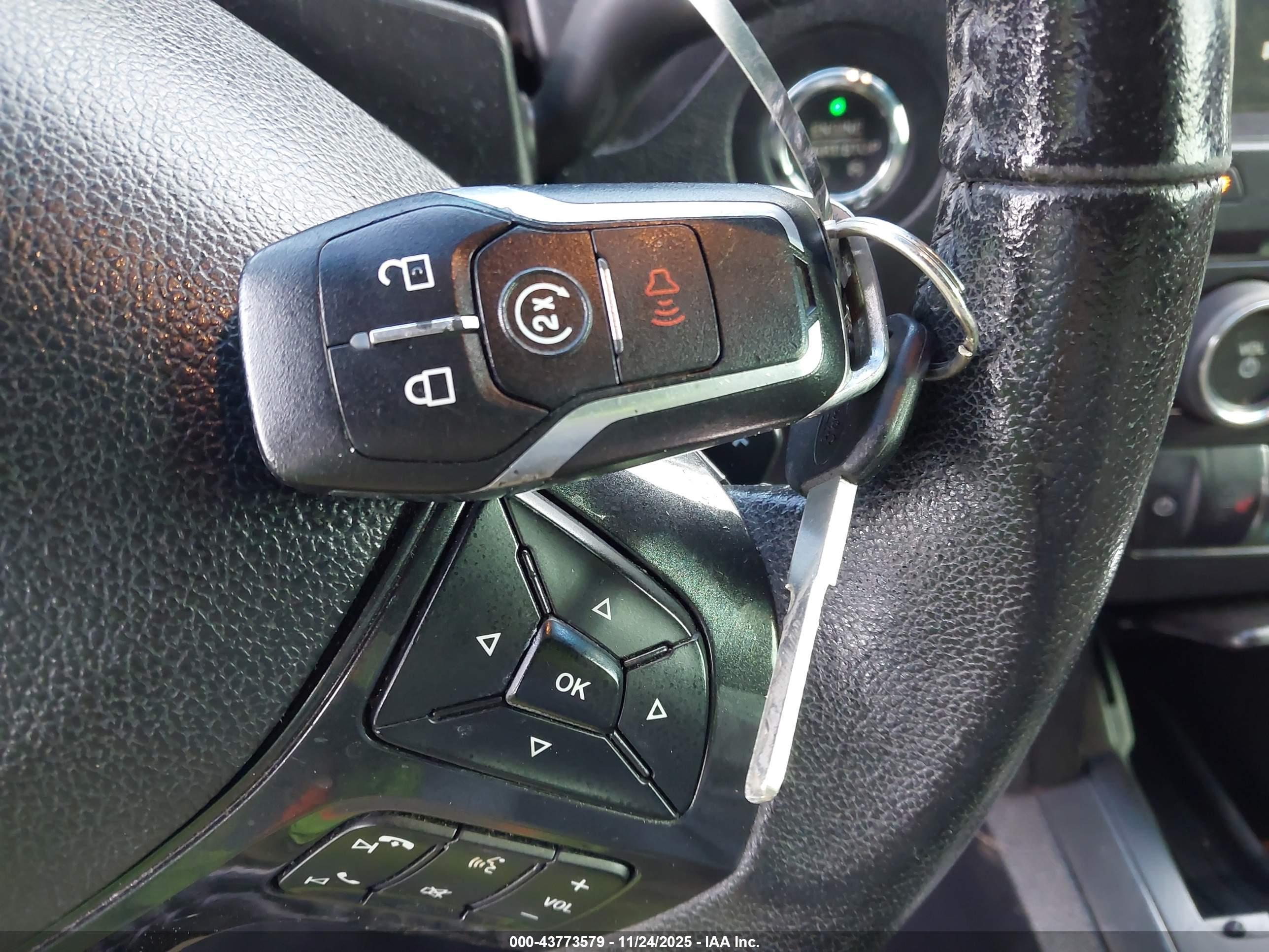 FORD EXPLORER image 11