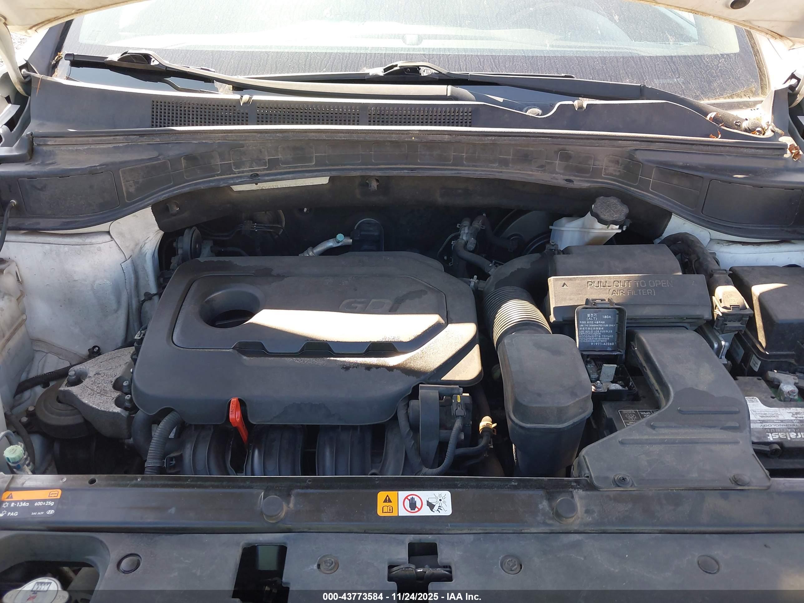 HYUNDAI SANTA image 10