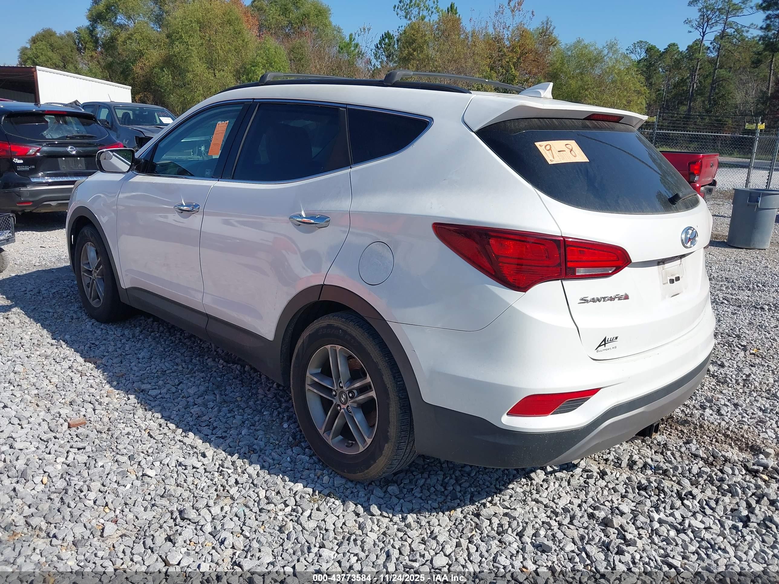 HYUNDAI SANTA image 3