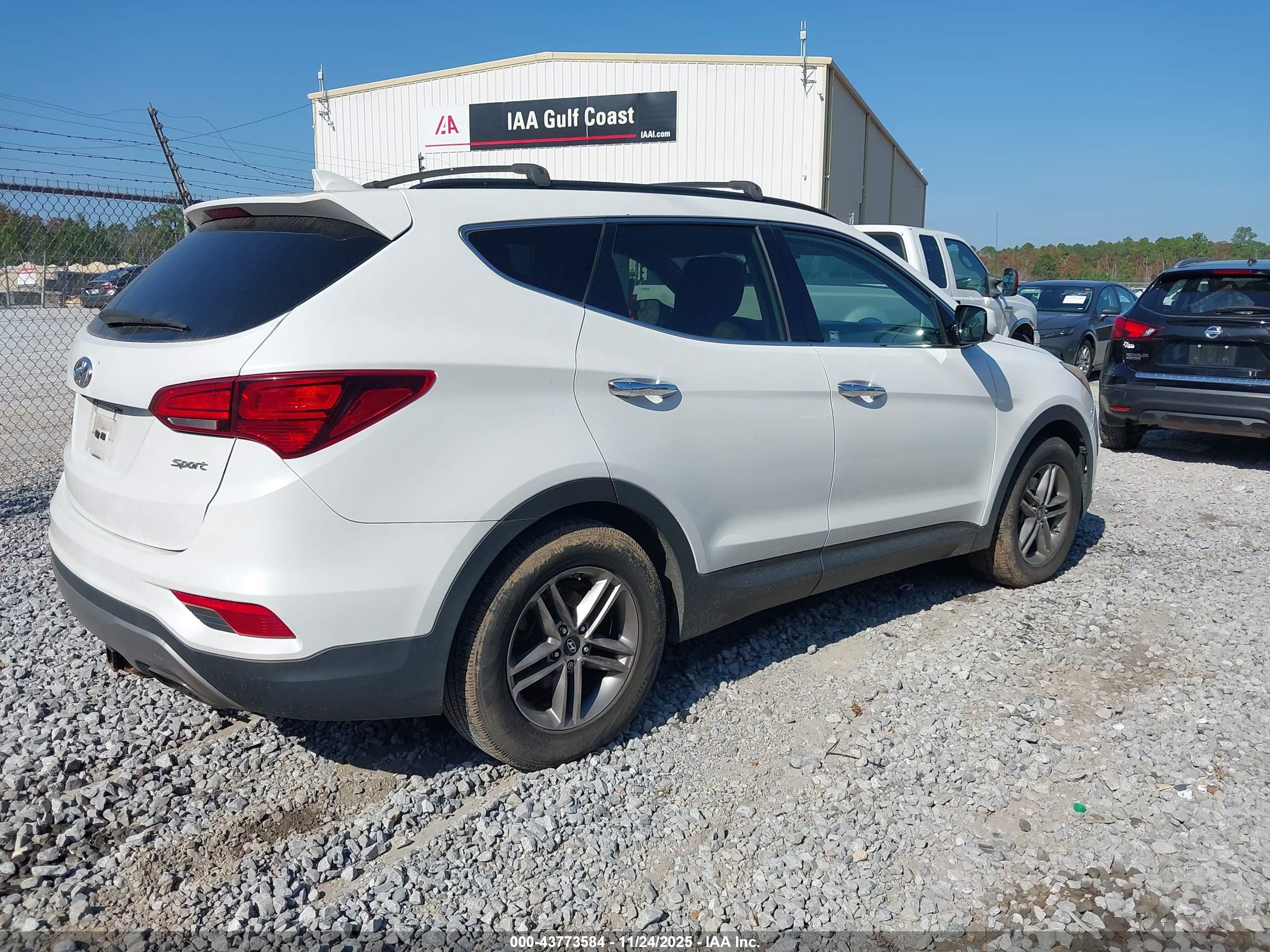 HYUNDAI SANTA image 4