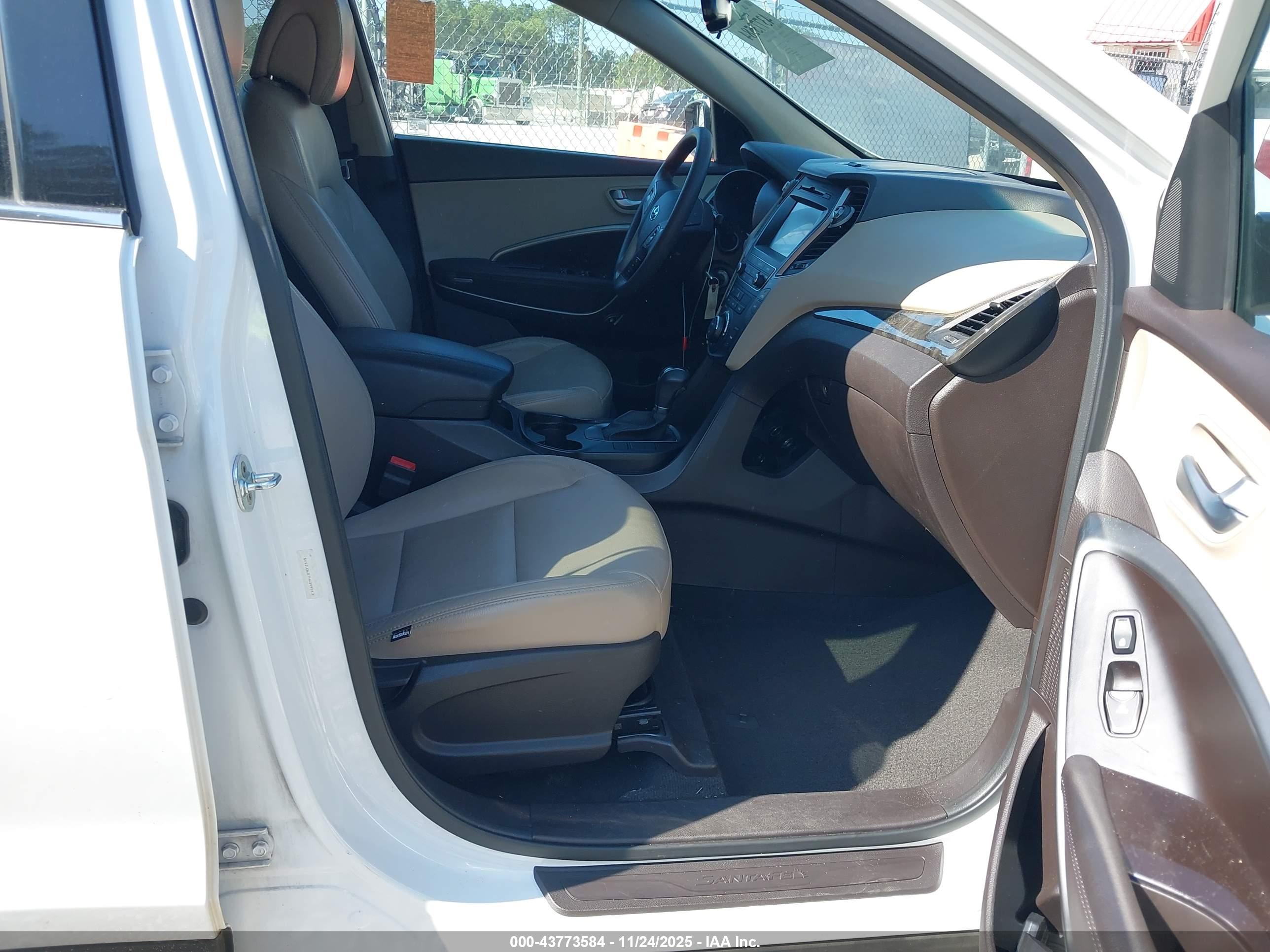 HYUNDAI SANTA image 5