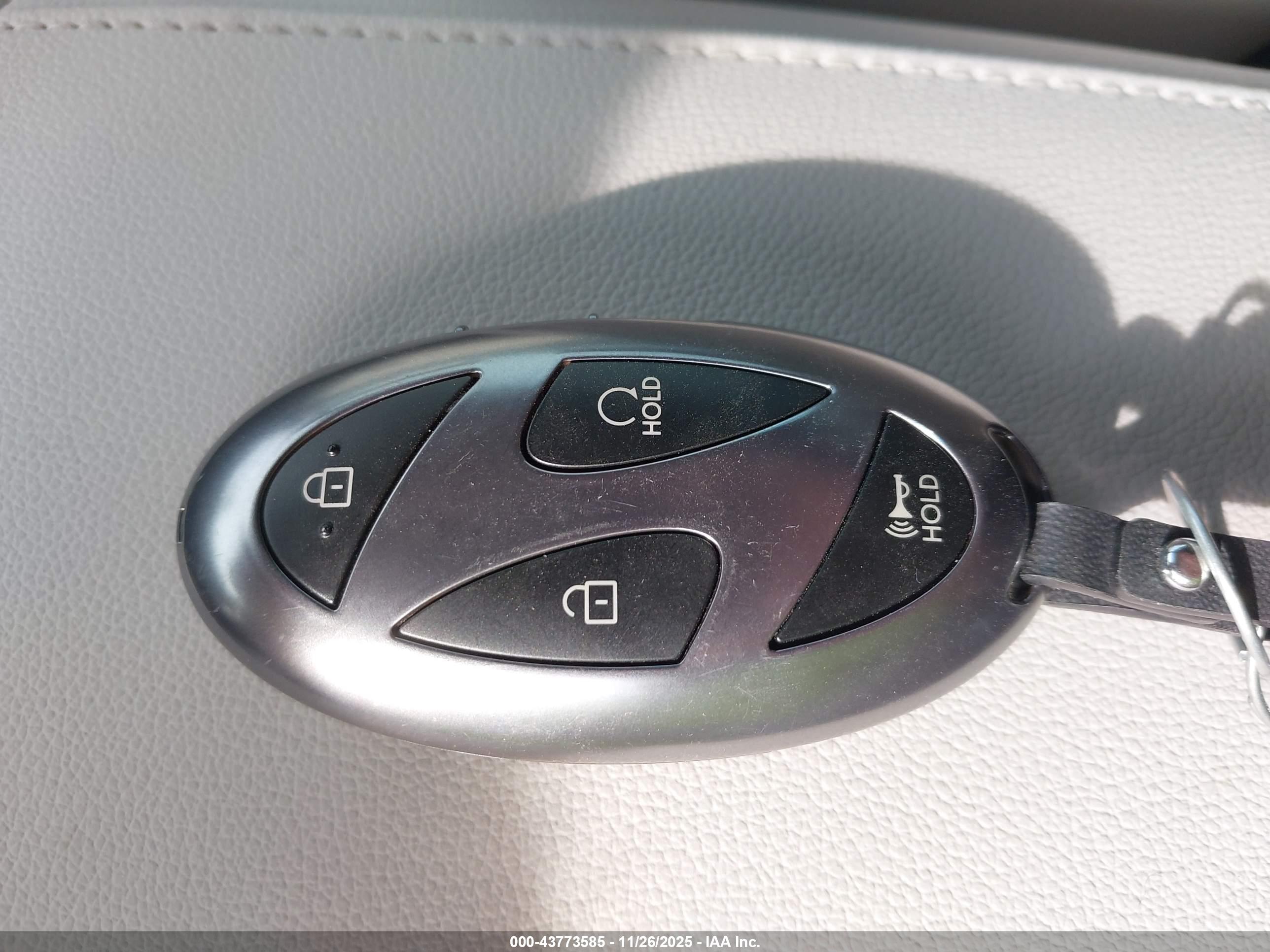 HYUNDAI TUCSON image 11