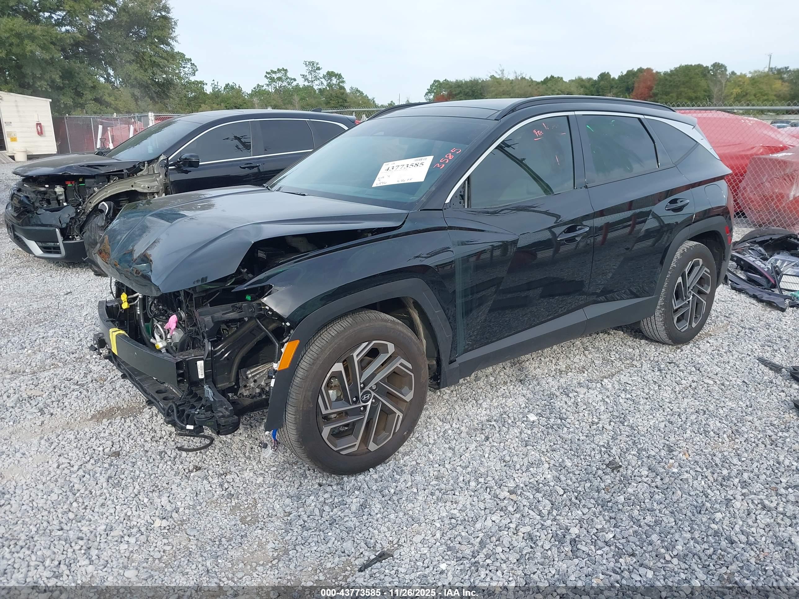 HYUNDAI TUCSON image 2