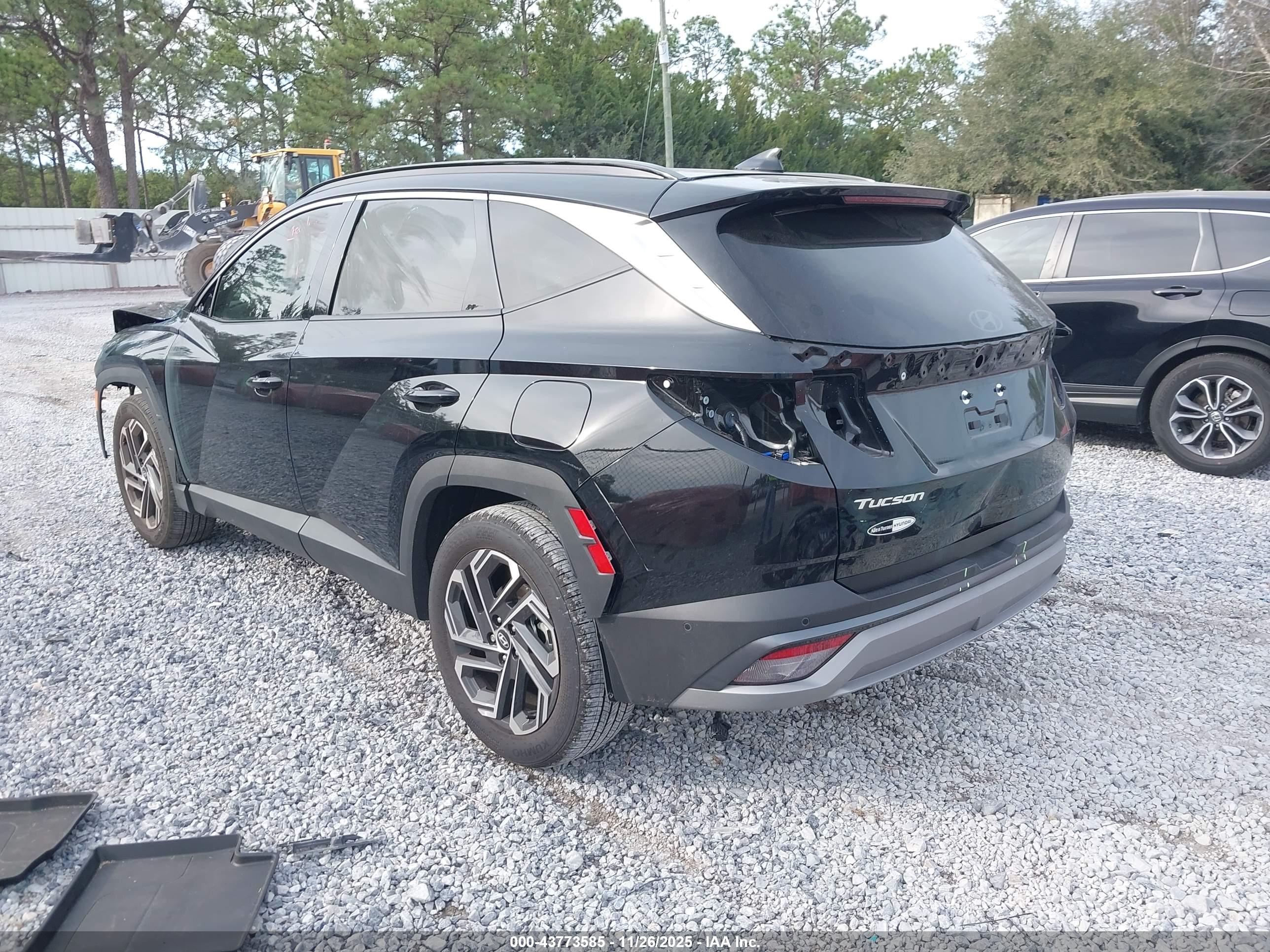 HYUNDAI TUCSON image 3