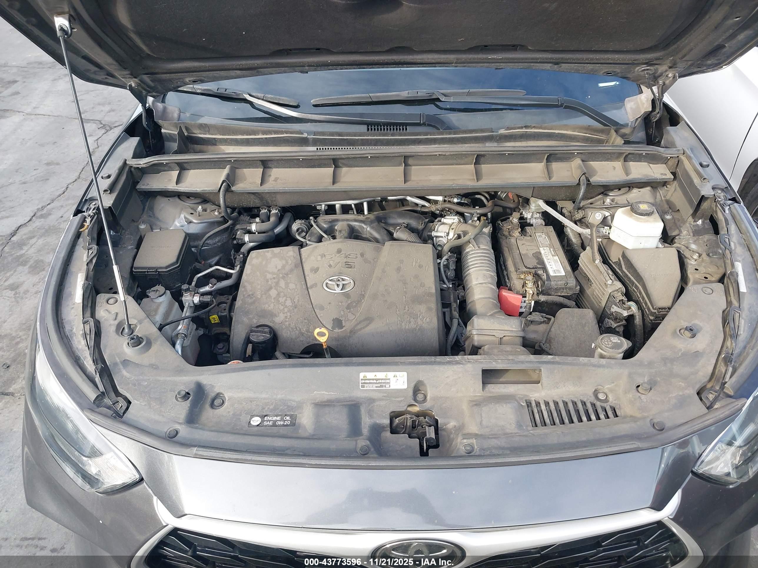 TOYOTA HIGHLANDER image 10