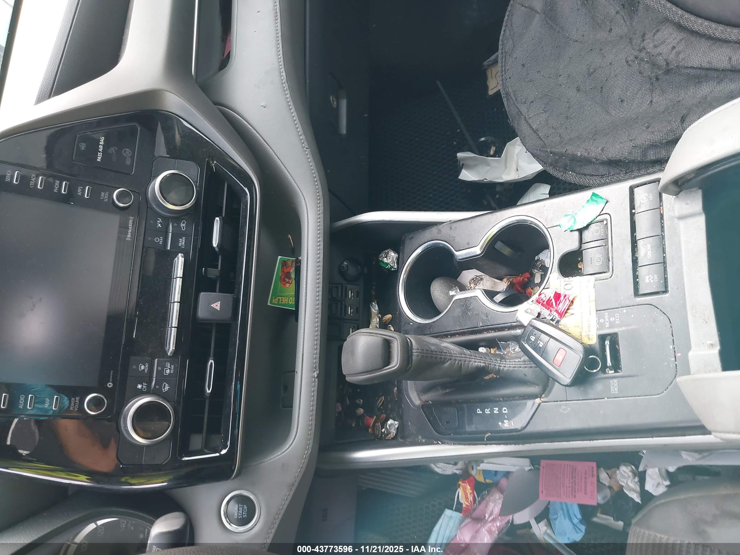 TOYOTA HIGHLANDER image 11