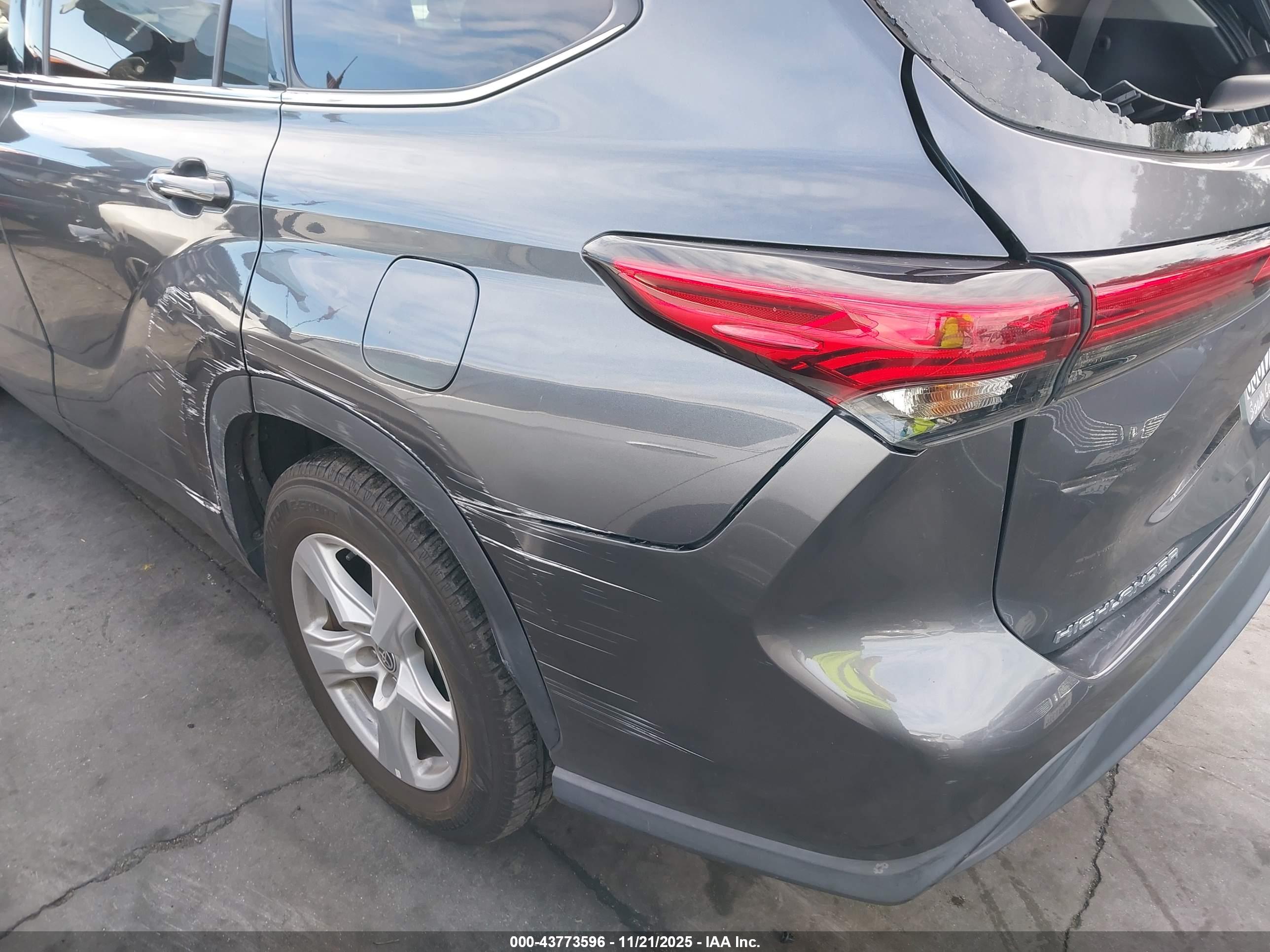 TOYOTA HIGHLANDER image 6