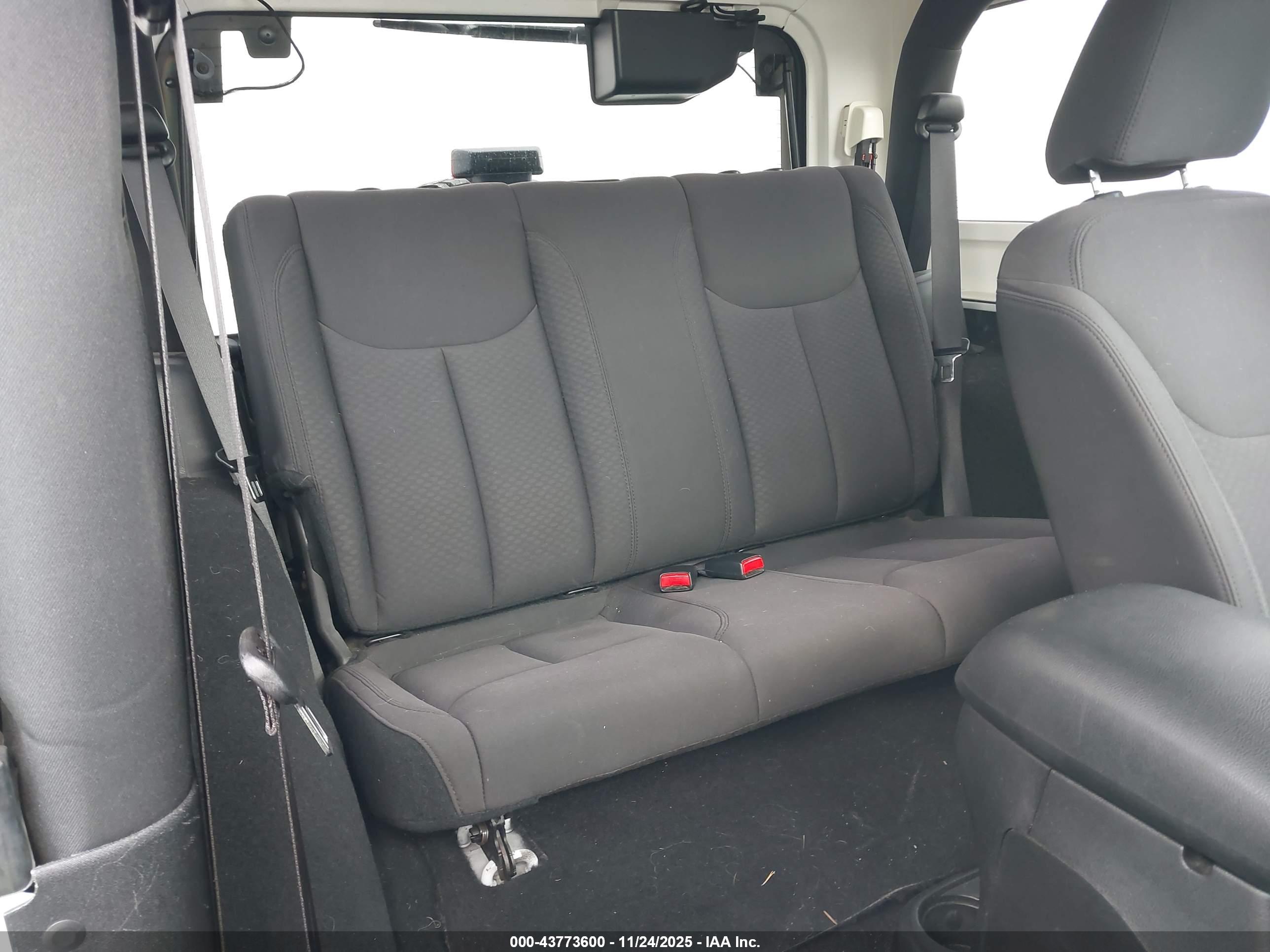 JEEP WRANGLER image 8