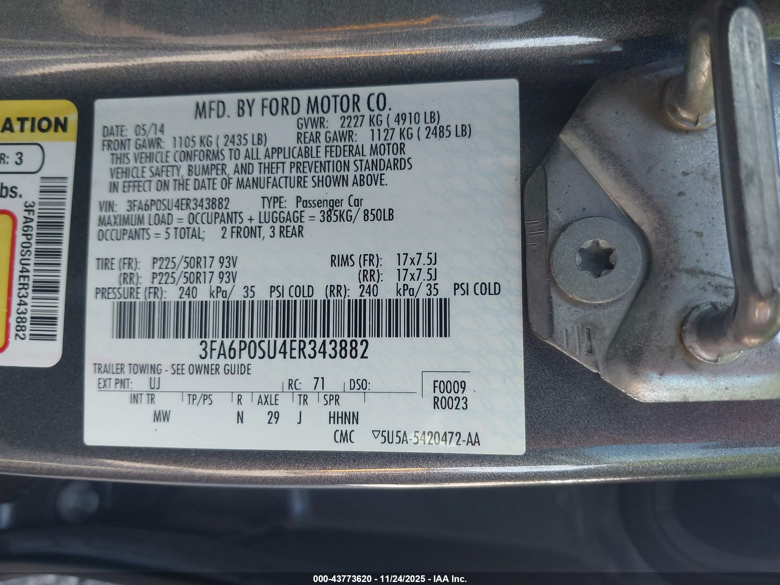 FORD FUSION image 9
