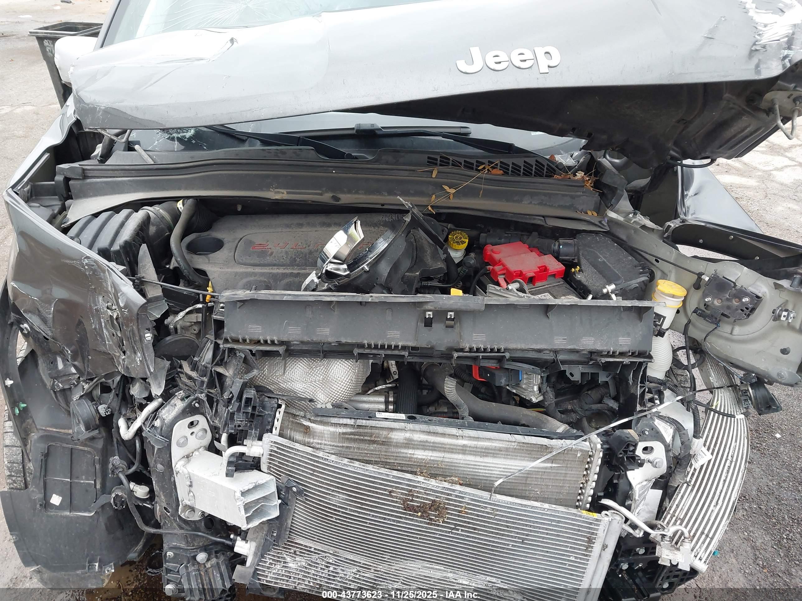 JEEP RENEGADE image 10