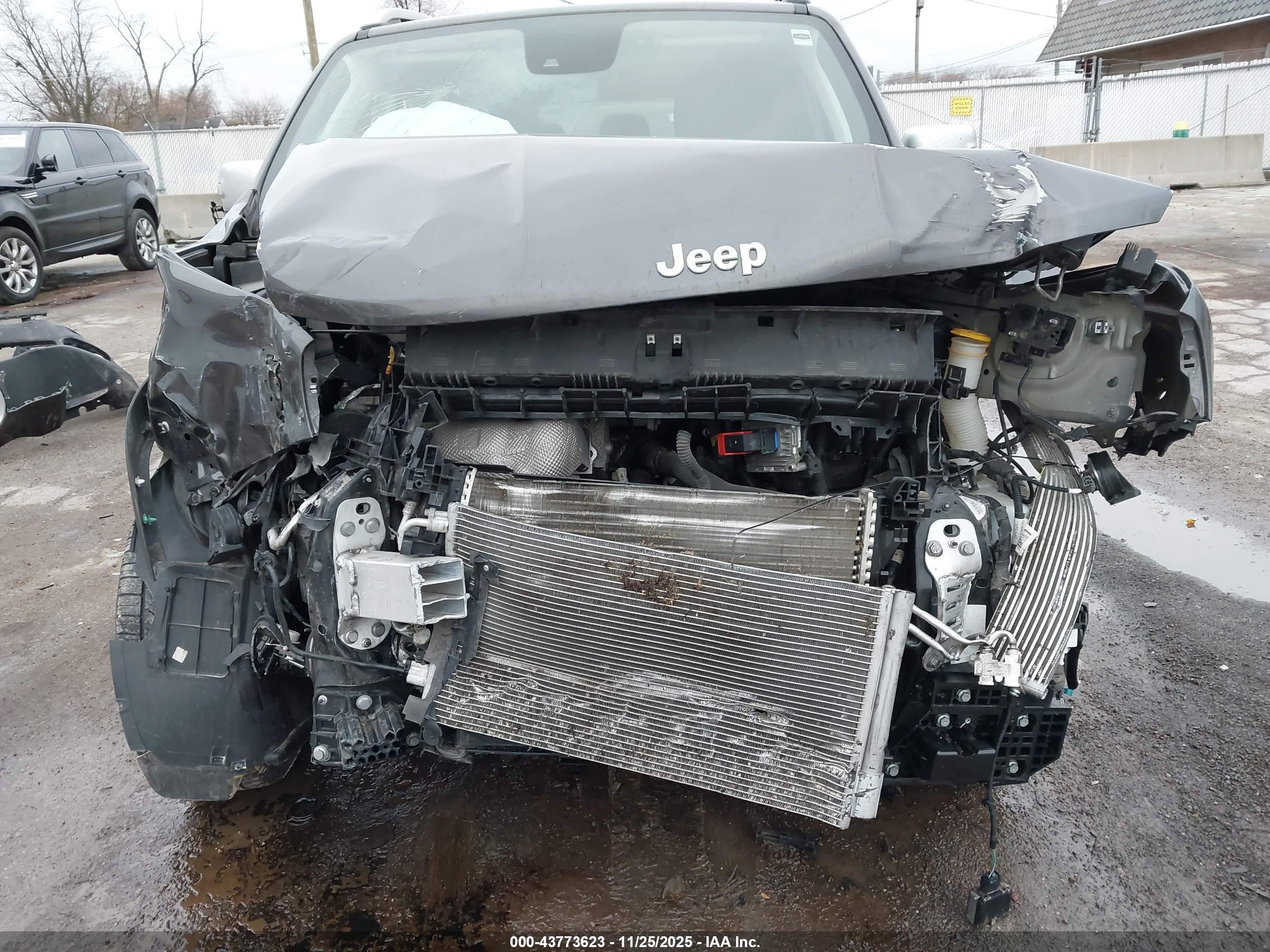 JEEP RENEGADE image 6