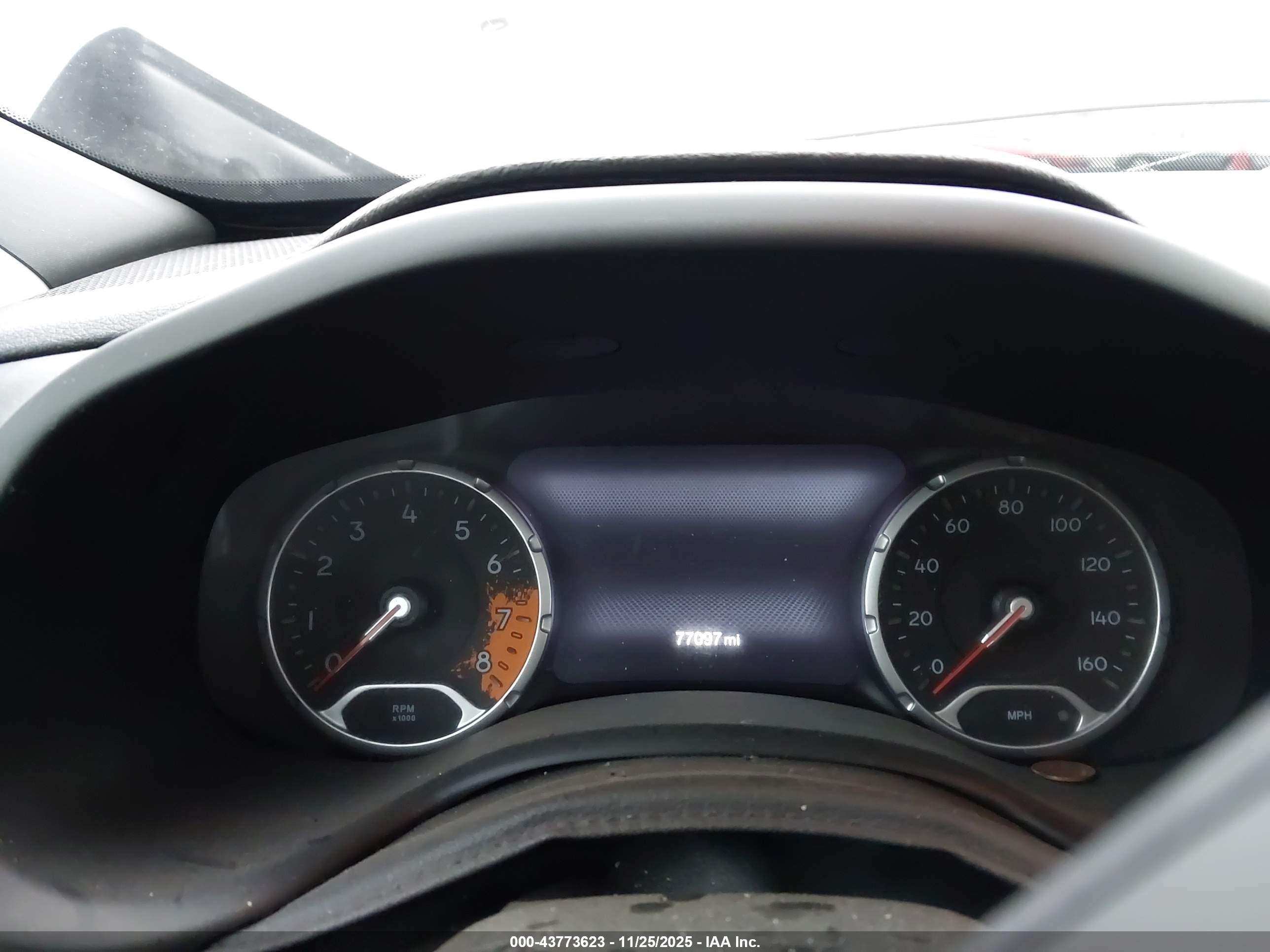 JEEP RENEGADE image 7