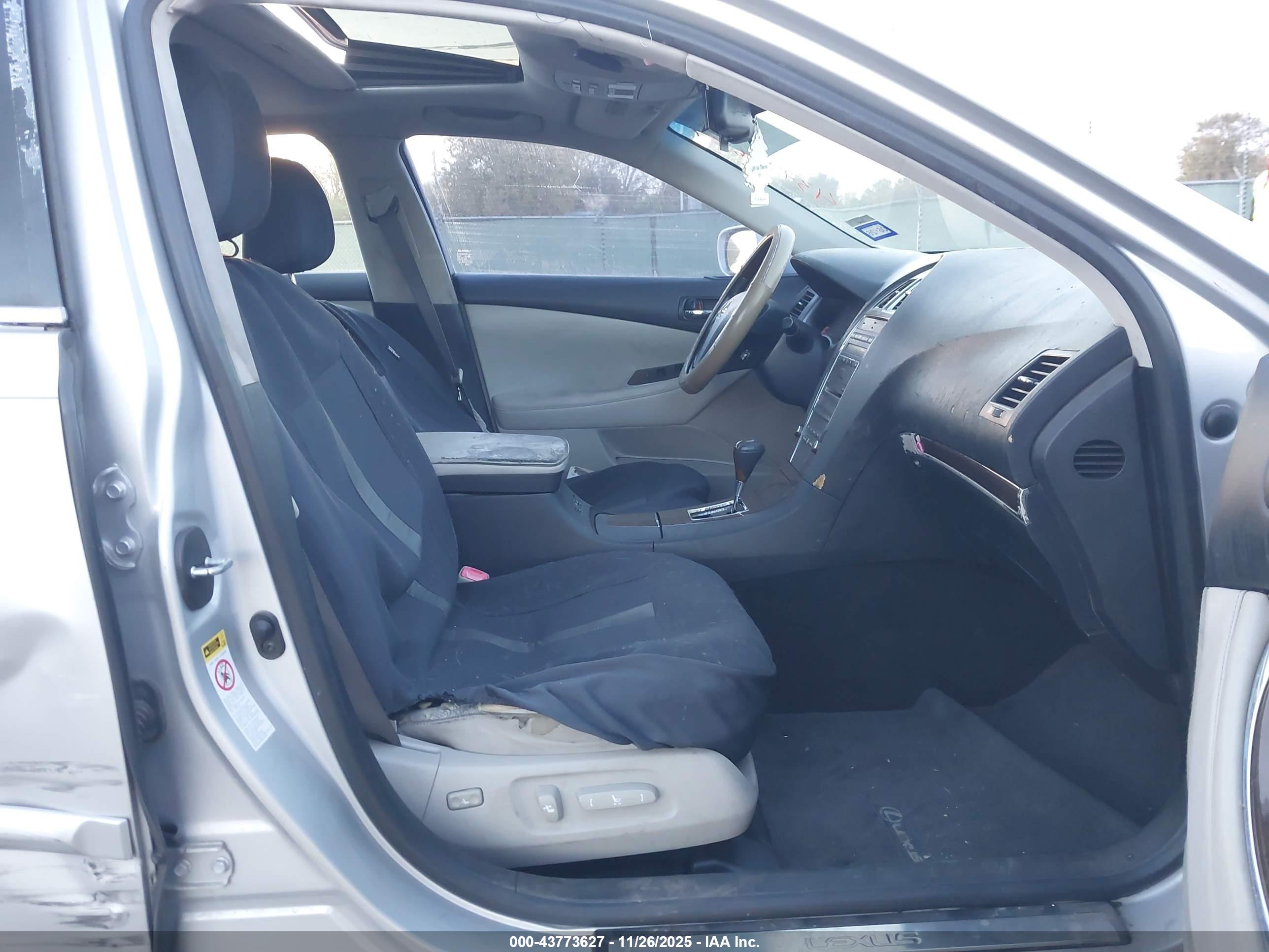 LEXUS ES image 5