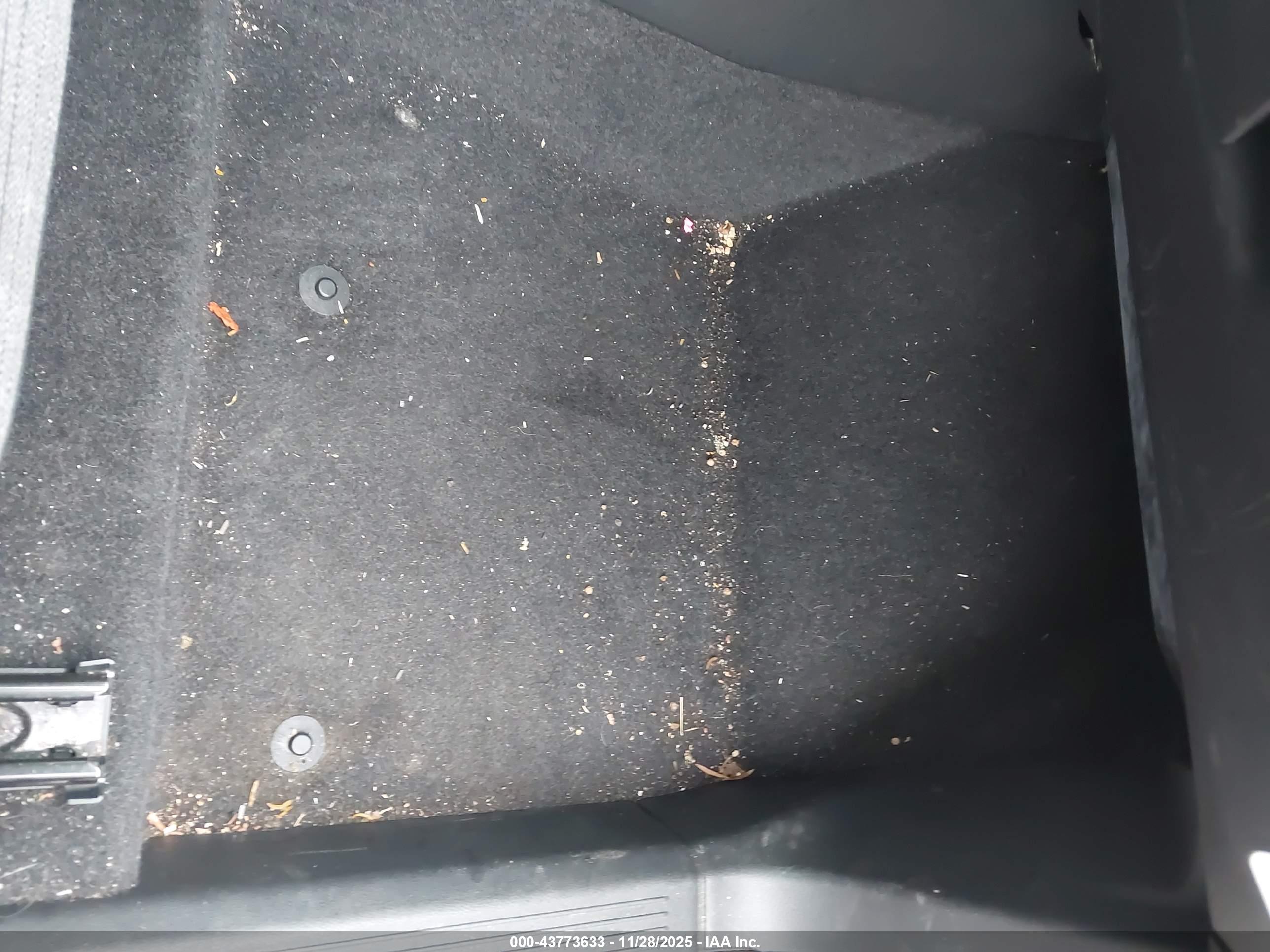 NISSAN ROGUE image 8