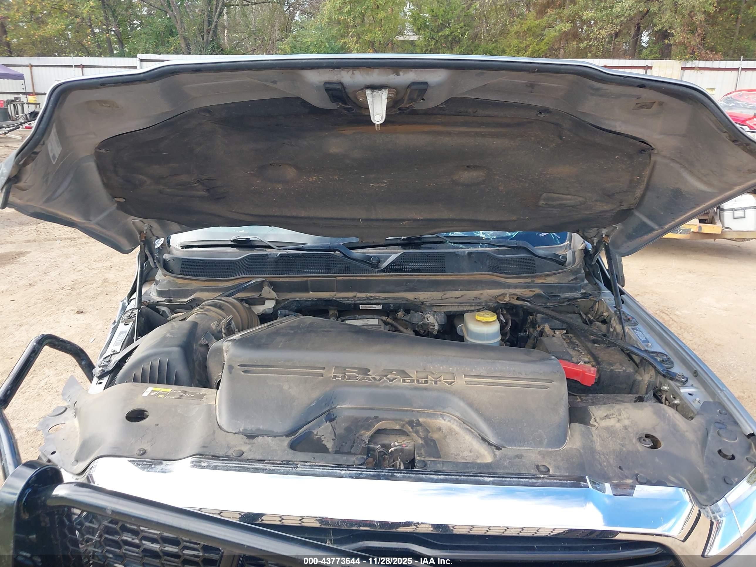 RAM 2500 image 10
