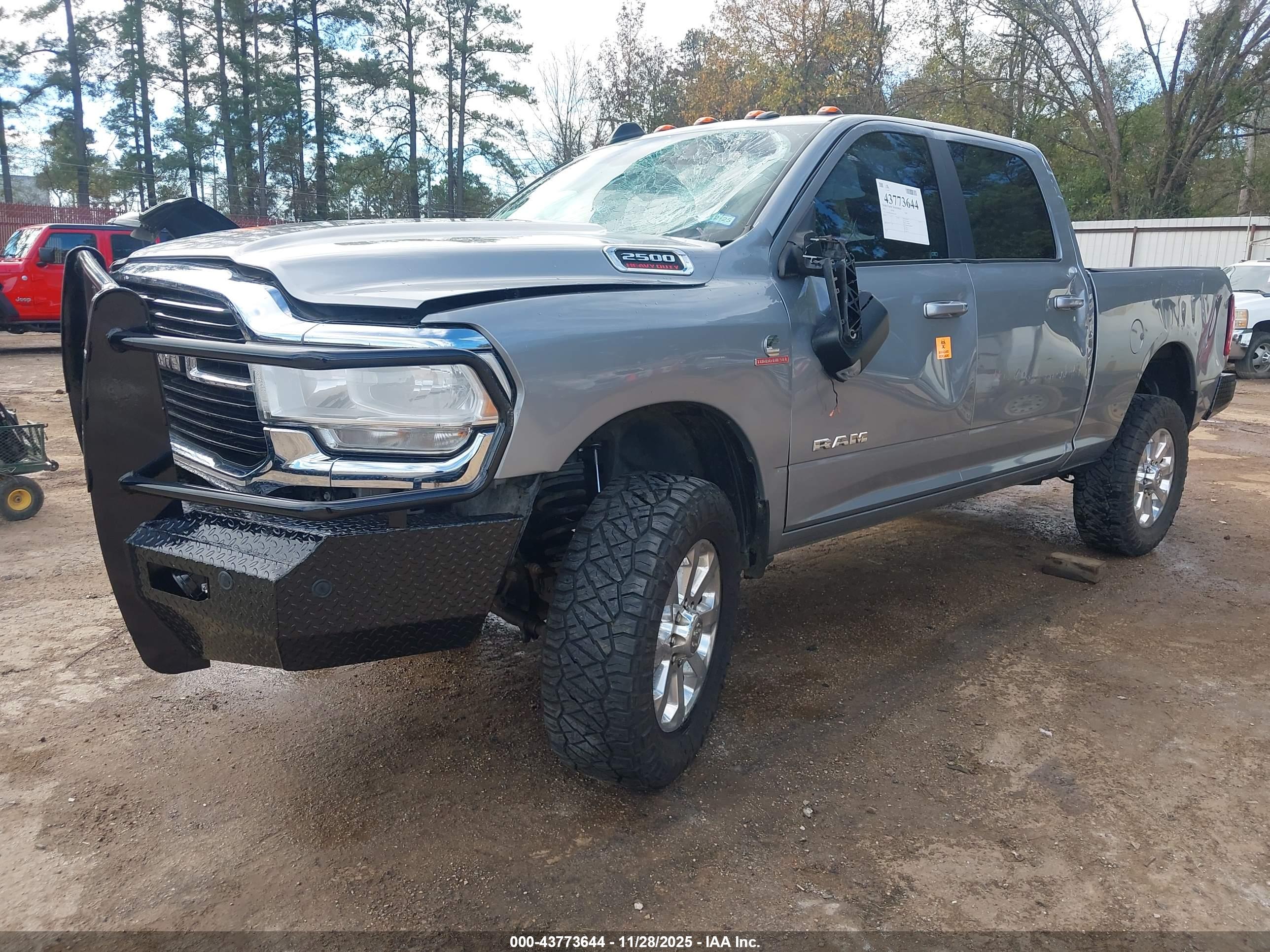 RAM 2500 image 2