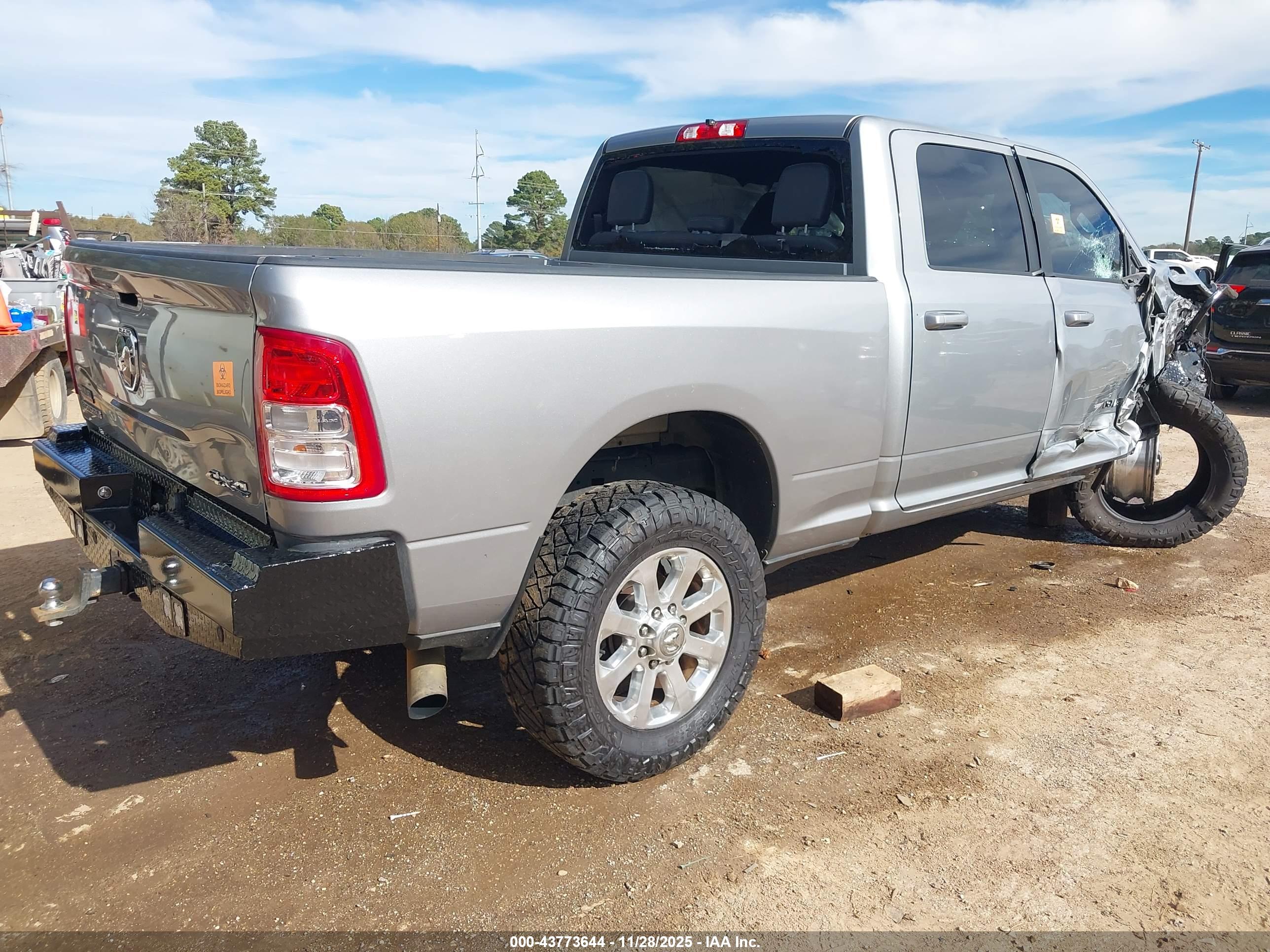 RAM 2500 image 4