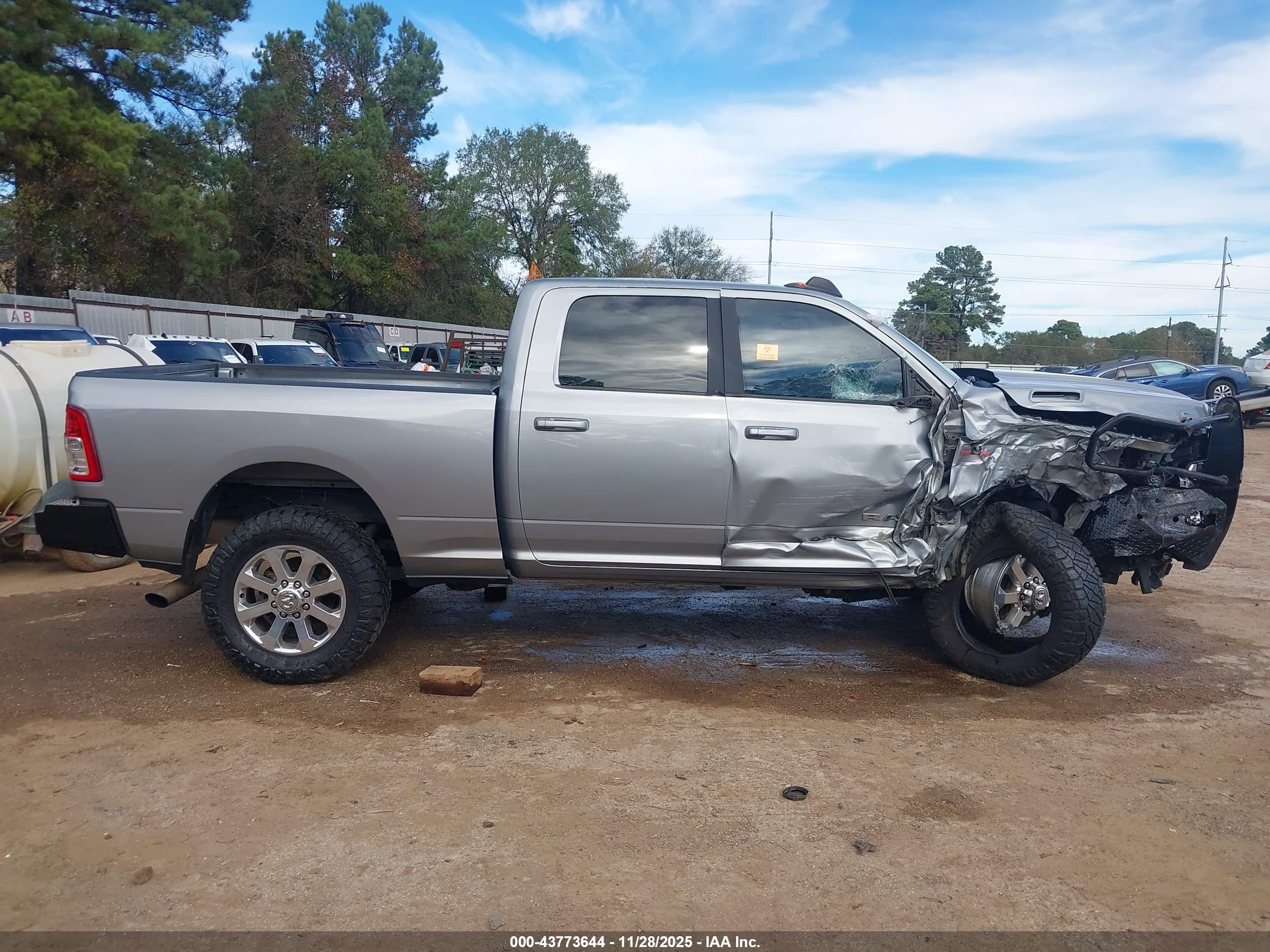 RAM 2500 image 6