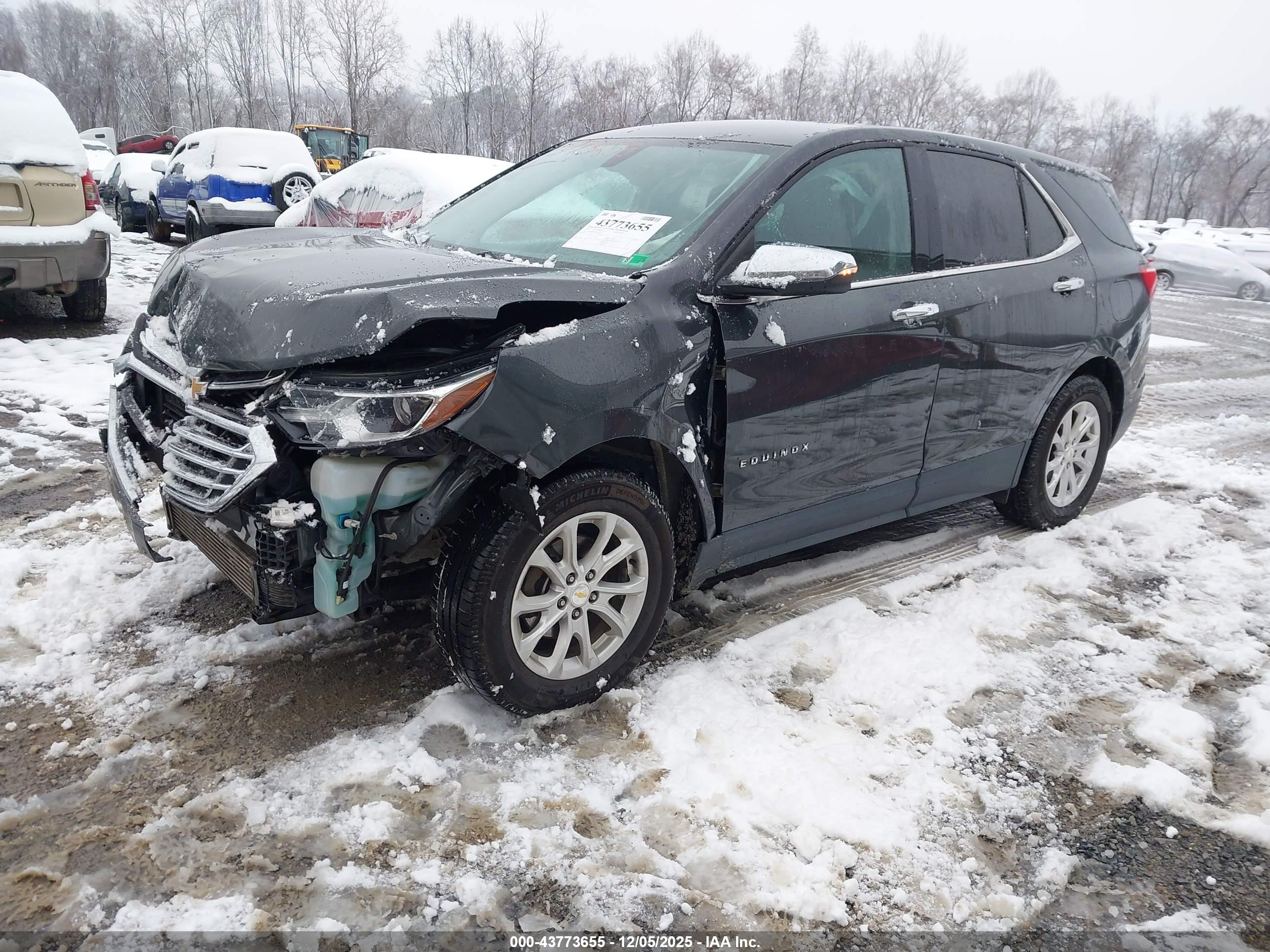 CHEVROLET EQUINOX image 2