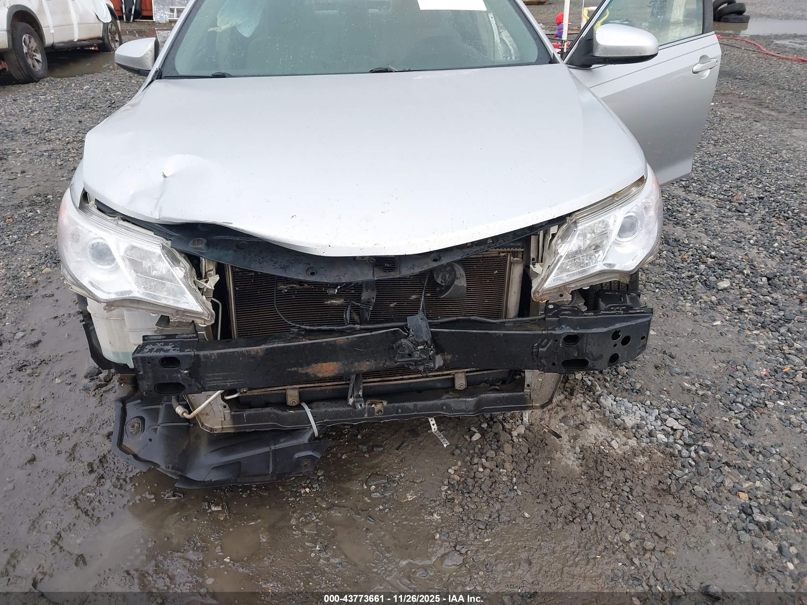 TOYOTA CAMRY image 6