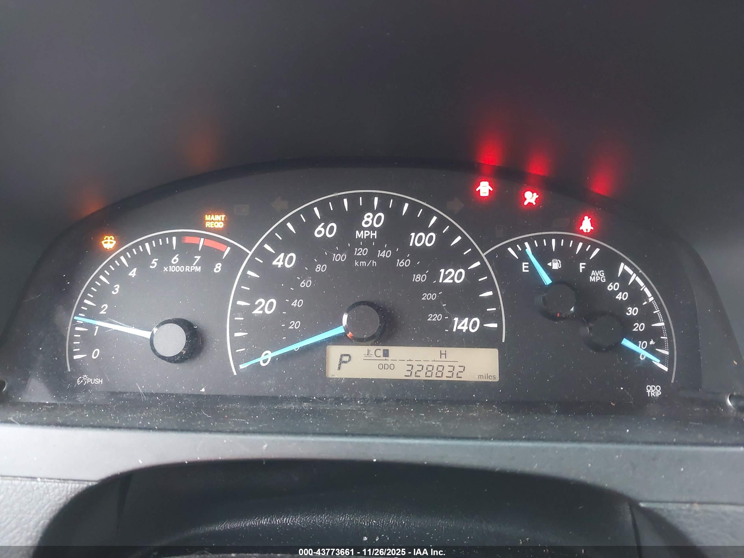 TOYOTA CAMRY image 7