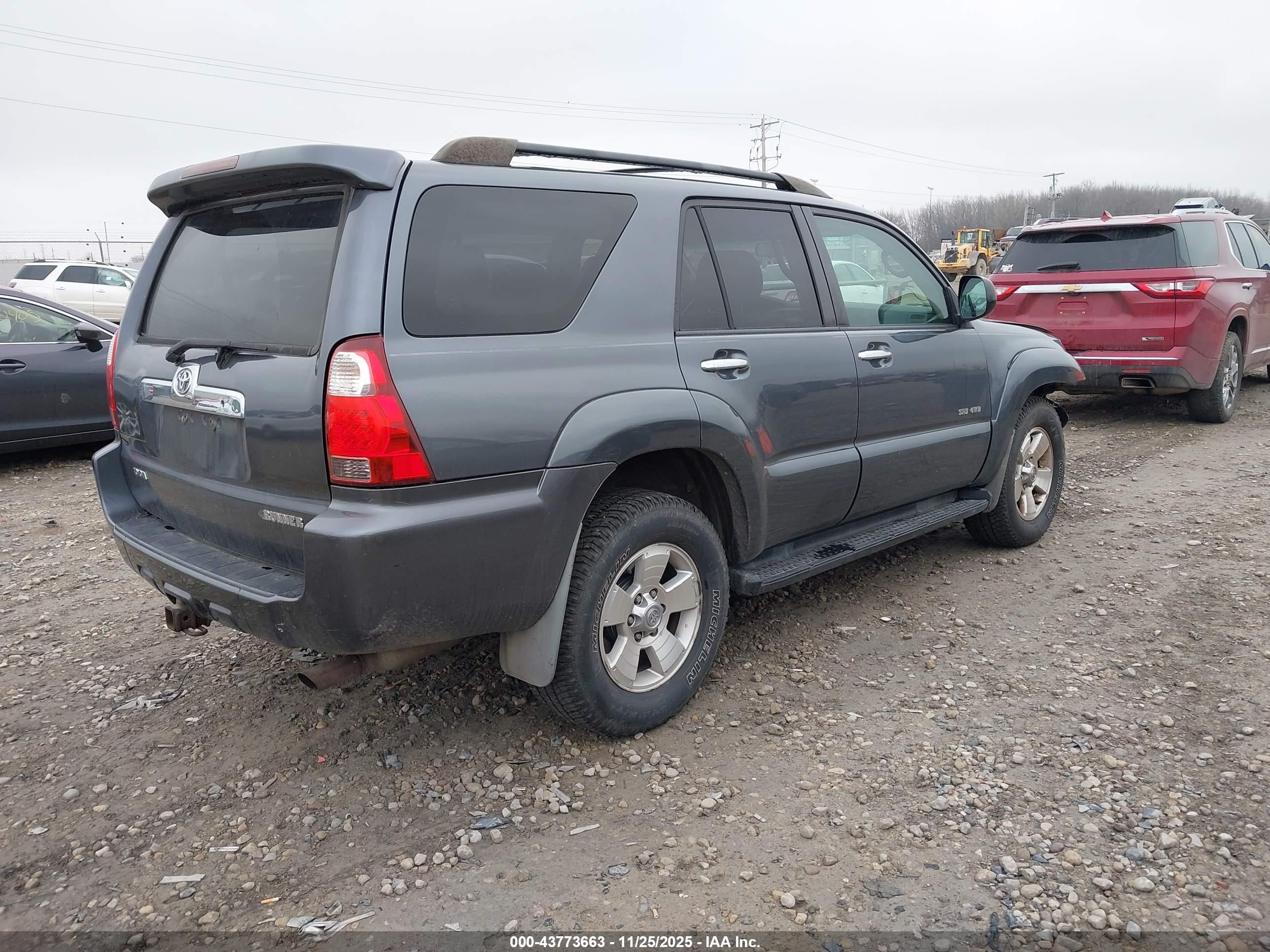 TOYOTA 4RUNNER image 4