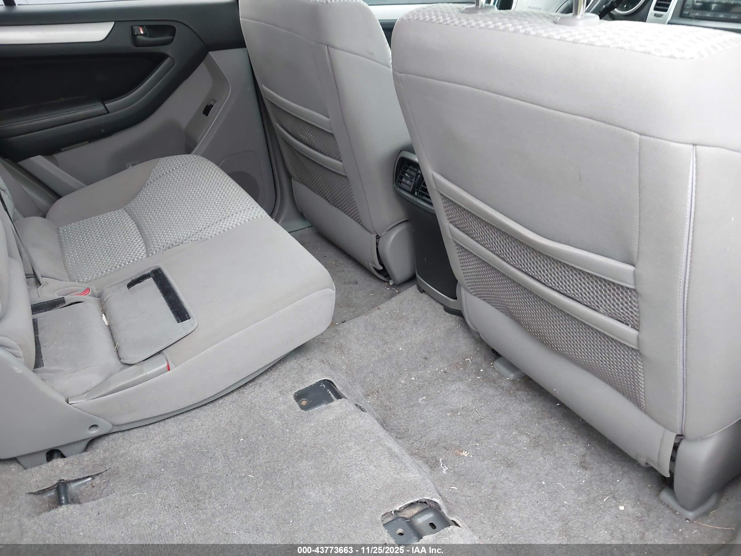 TOYOTA 4RUNNER image 8