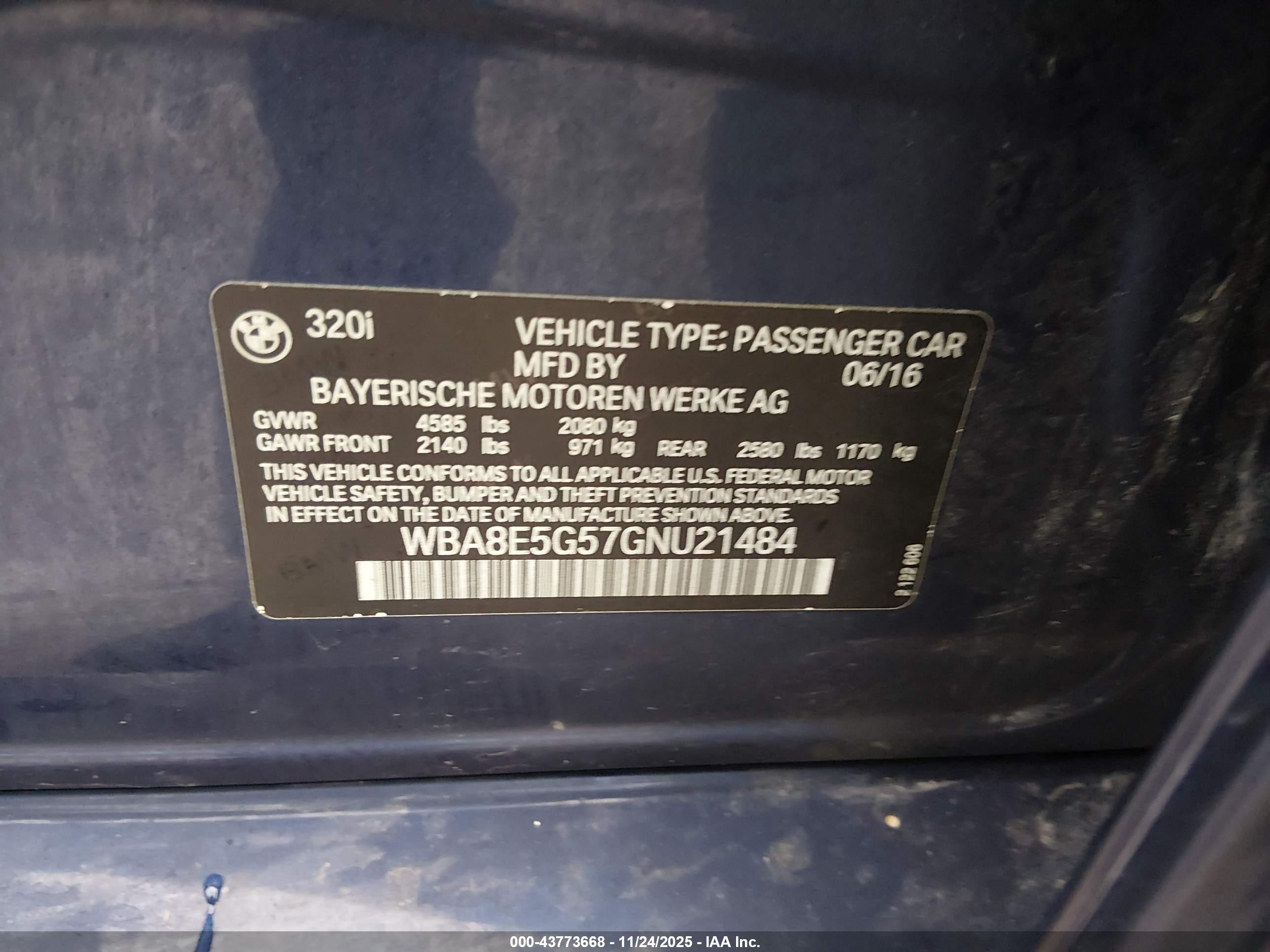 BMW 320I image 9