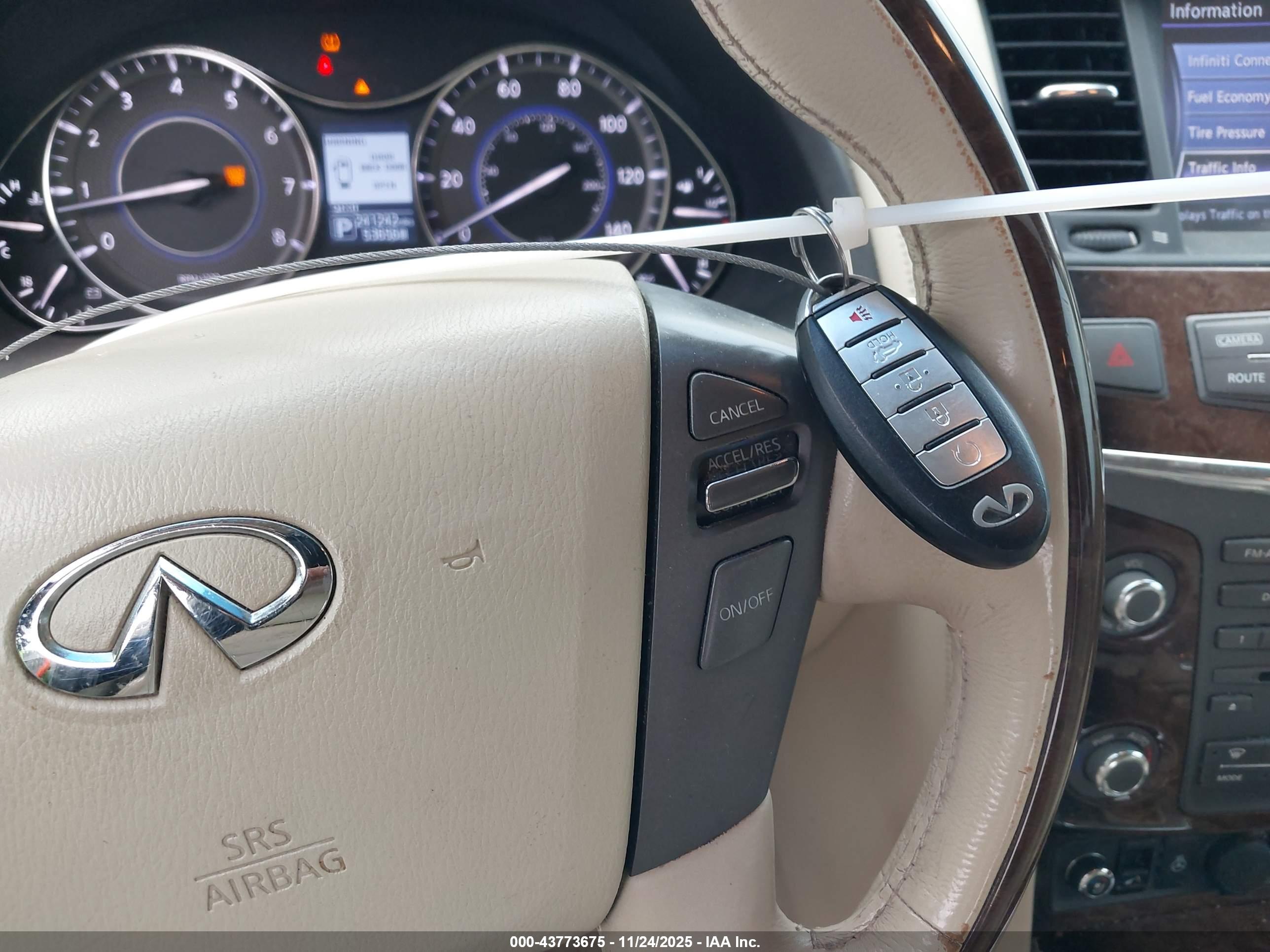 INFINITI QX80 image 11