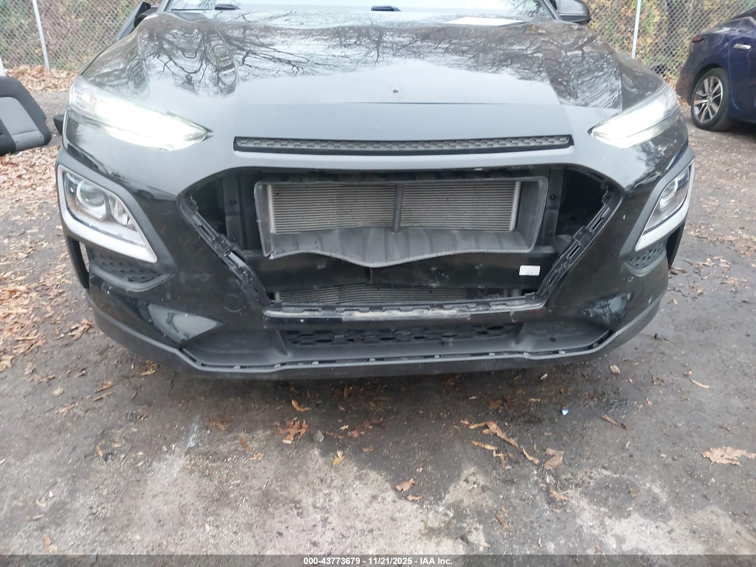 HYUNDAI KONA image 6
