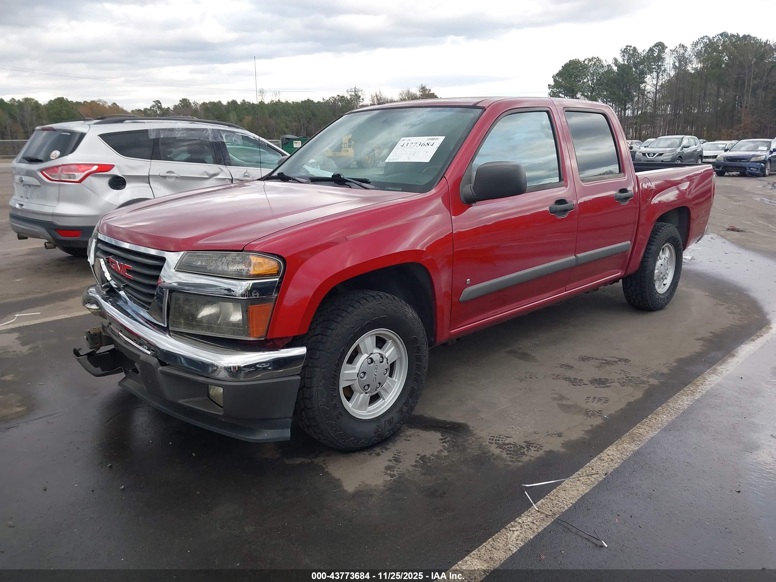 GMC CANYON image 2