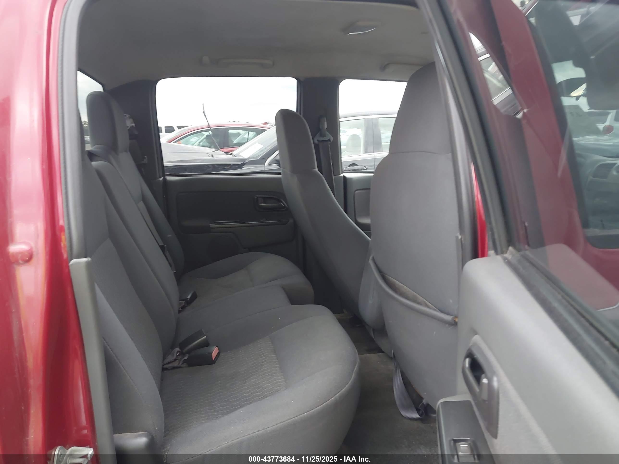 GMC CANYON image 8