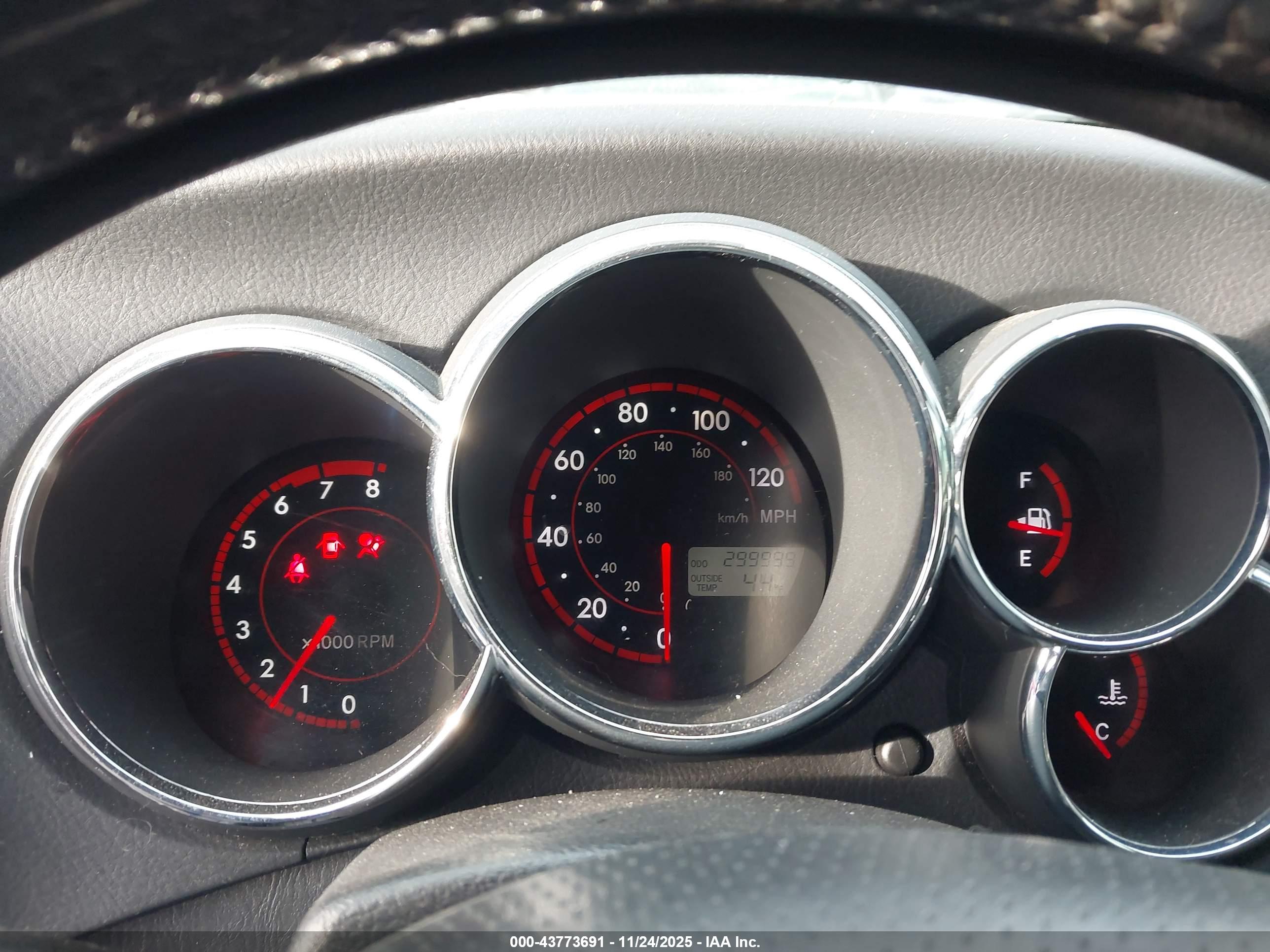 TOYOTA MATRIX image 7