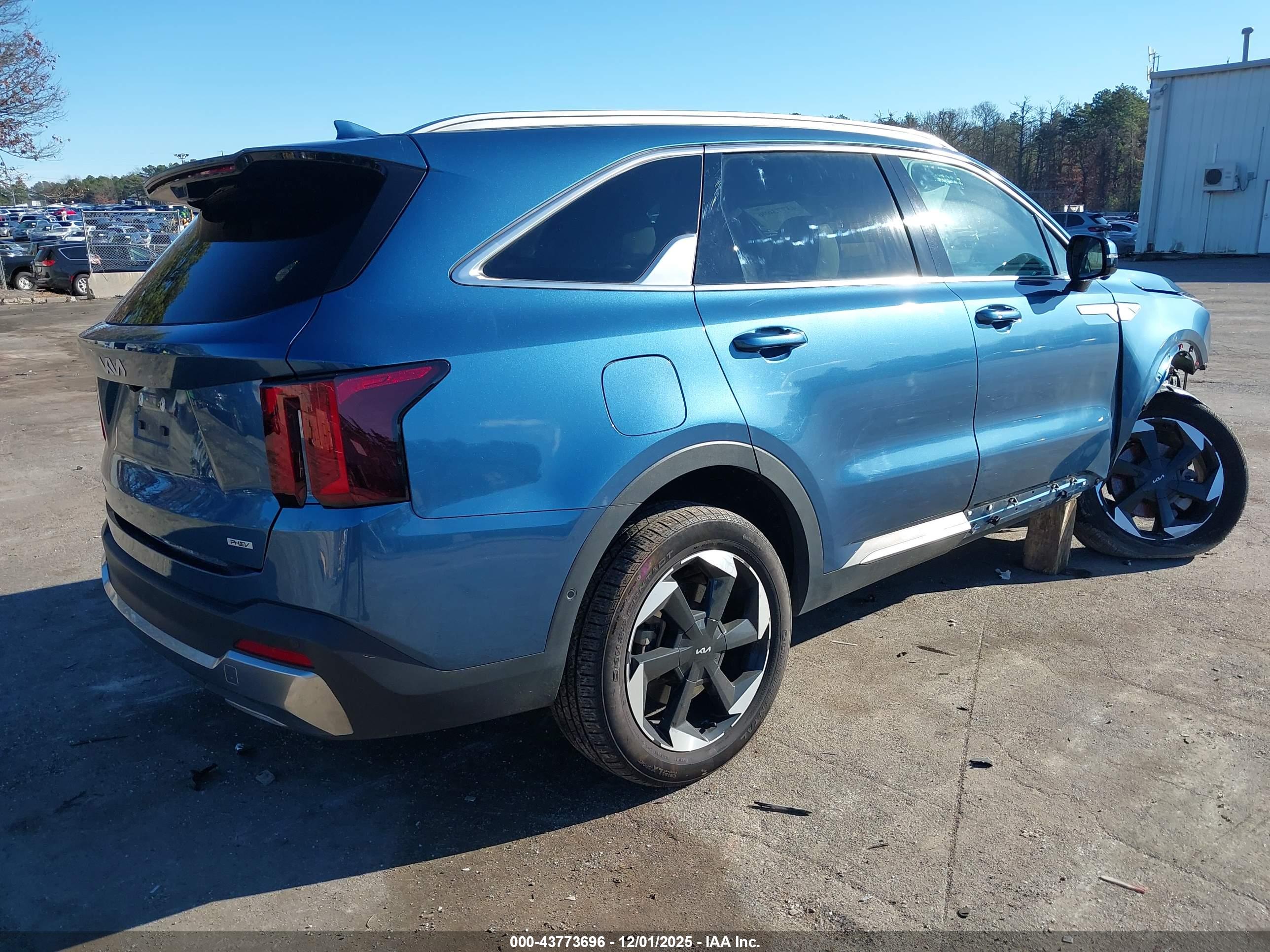 KIA SORENTO image 4