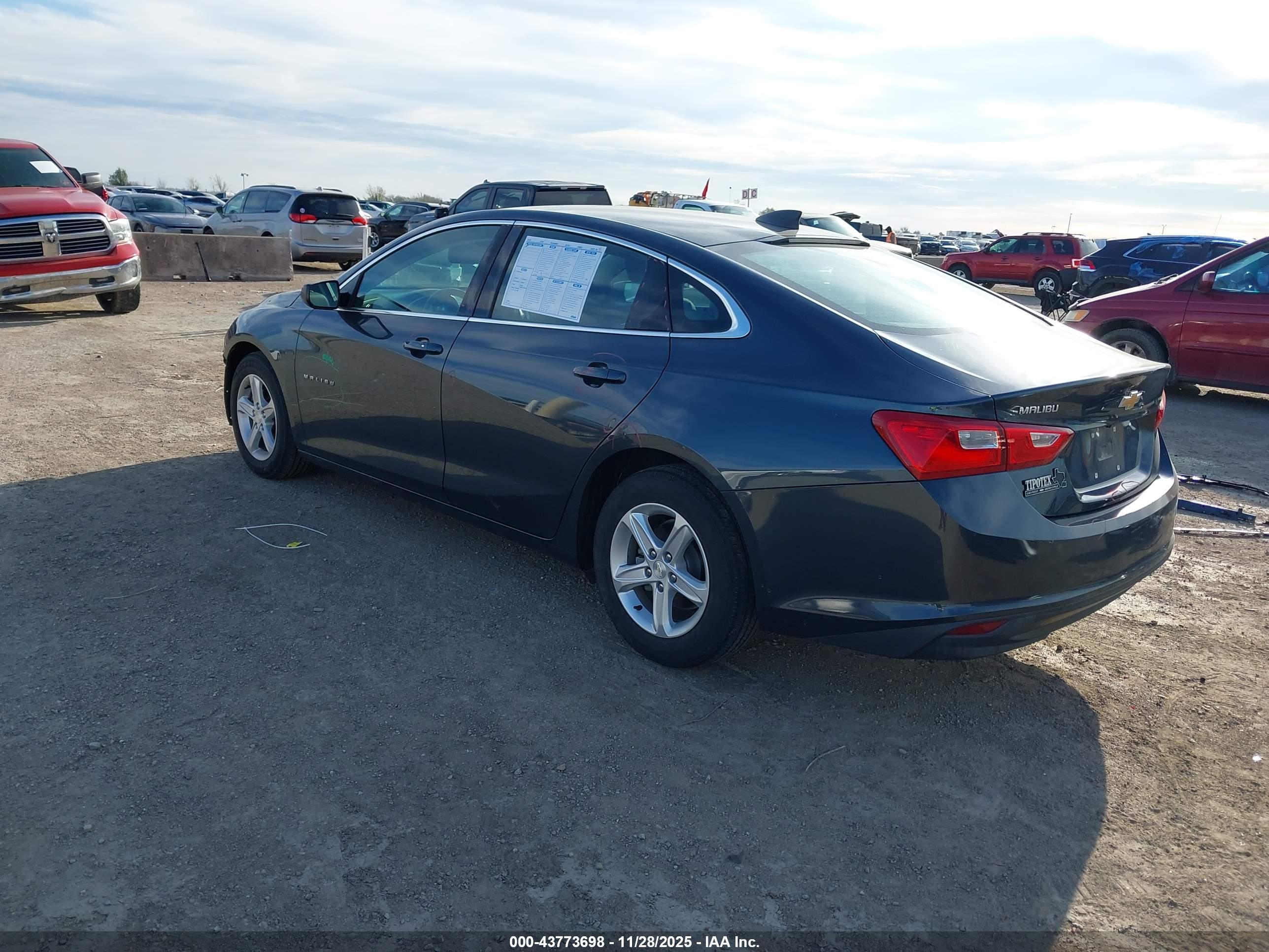 CHEVROLET MALIBU image 3