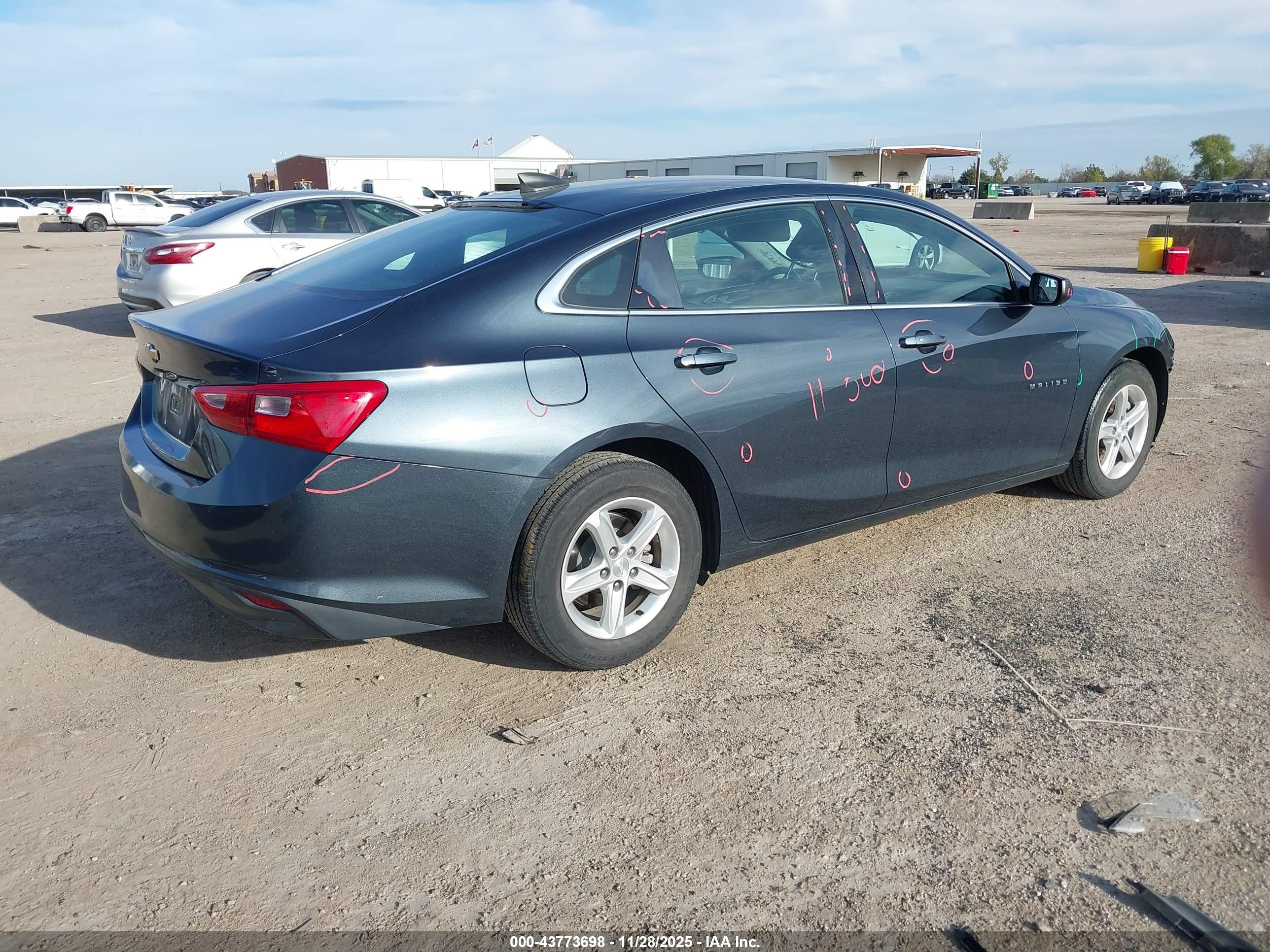 CHEVROLET MALIBU image 4