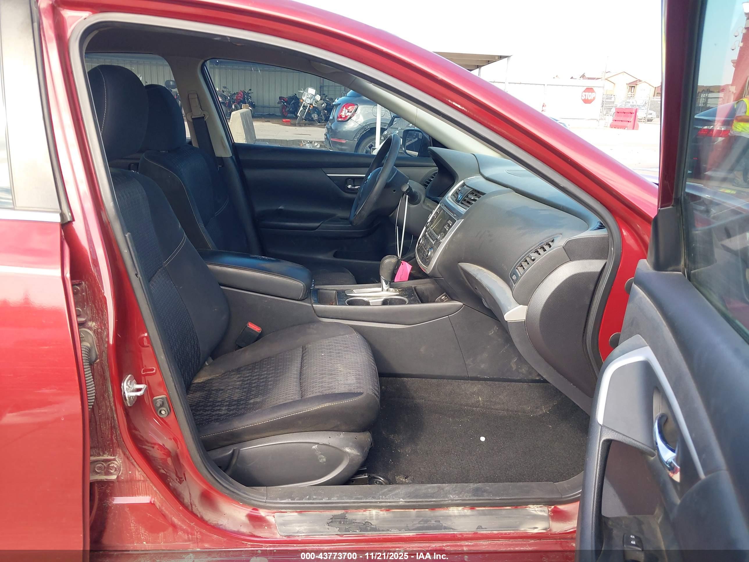 NISSAN ALTIMA image 5