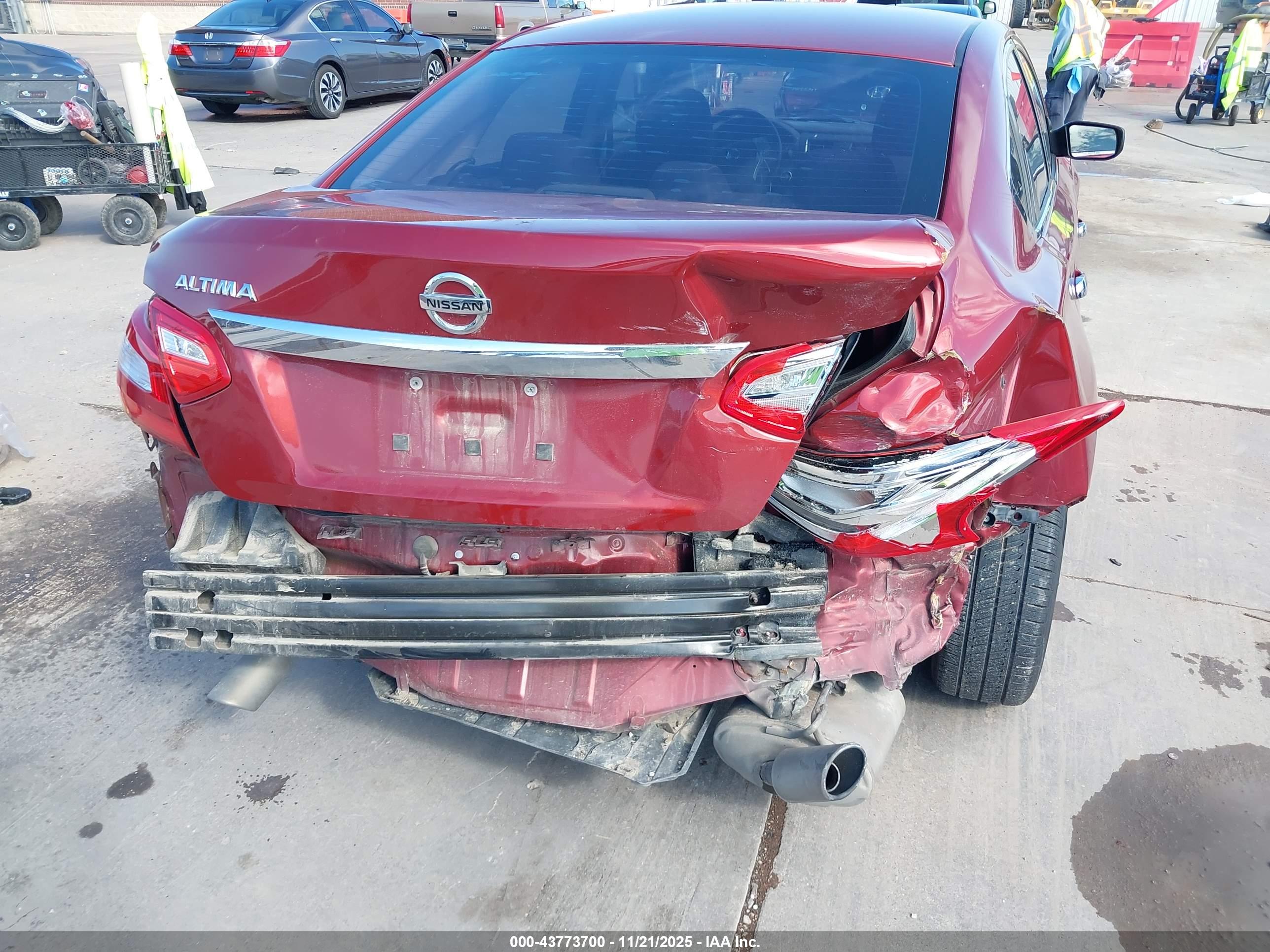 NISSAN ALTIMA image 6