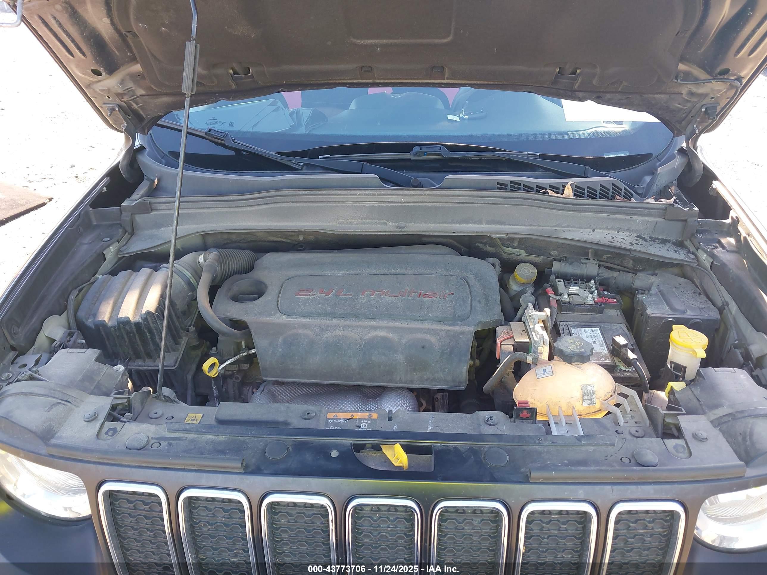 JEEP RENEGADE image 10