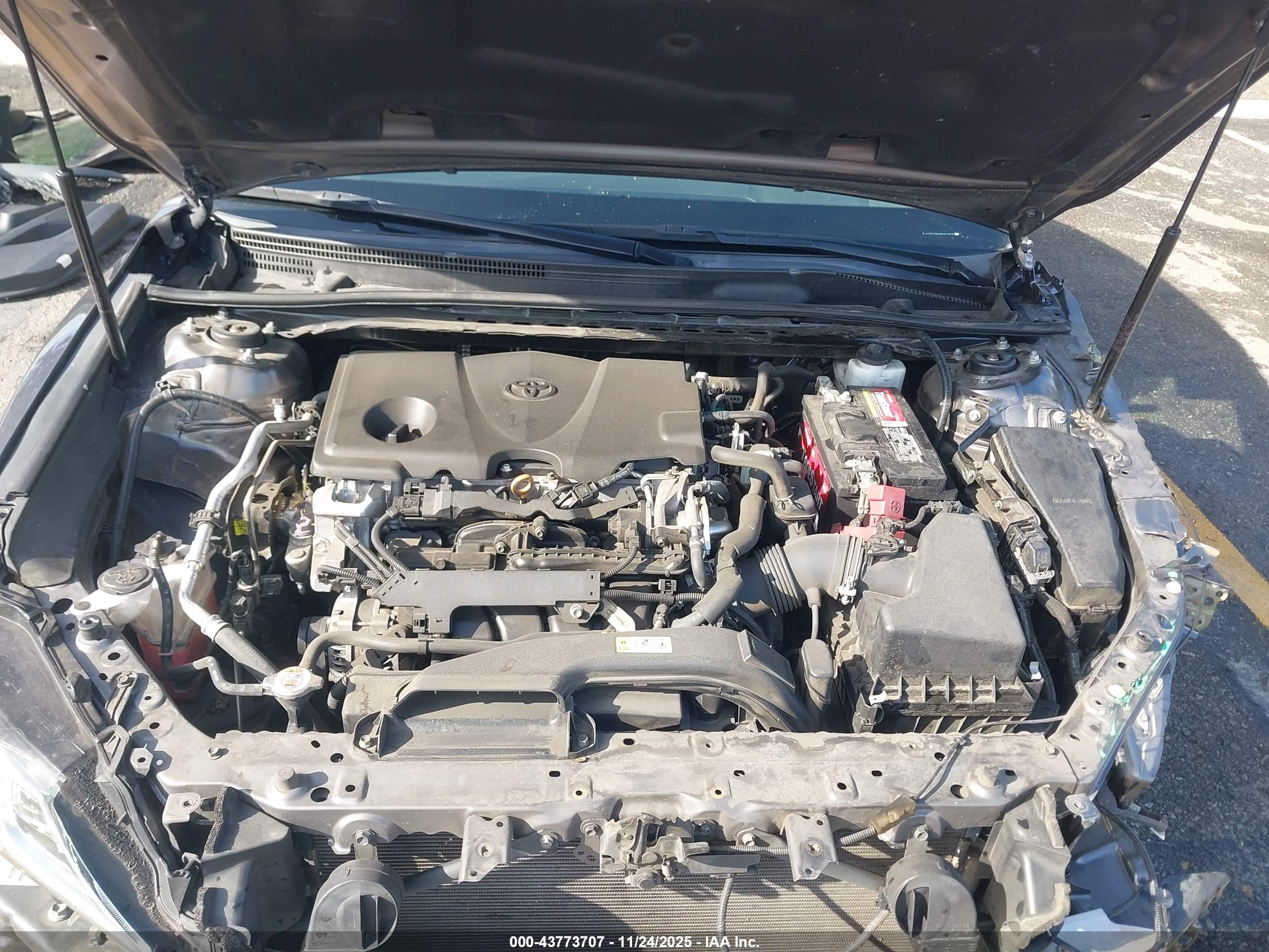 TOYOTA CAMRY image 10
