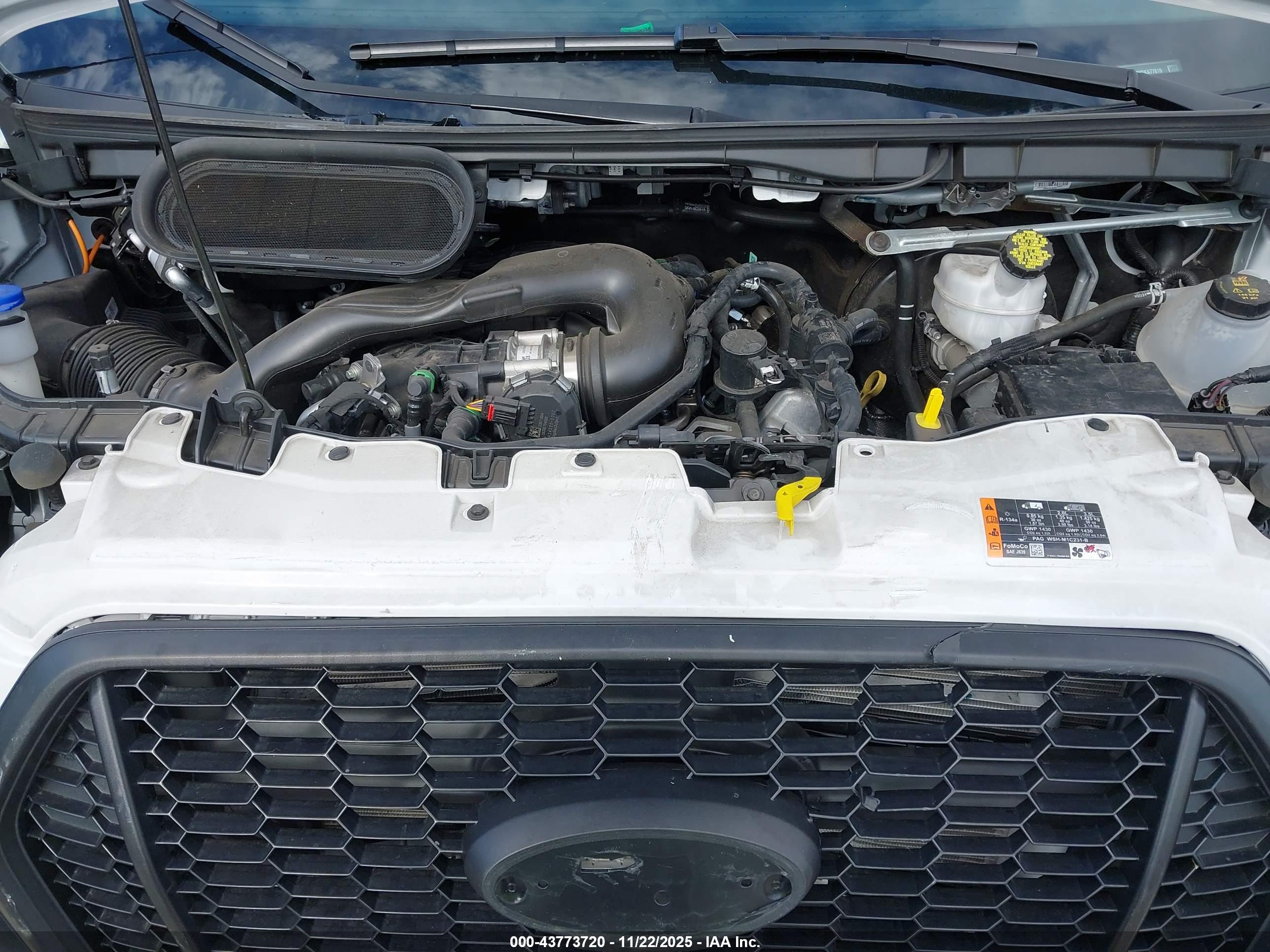 FORD TRANSIT image 10