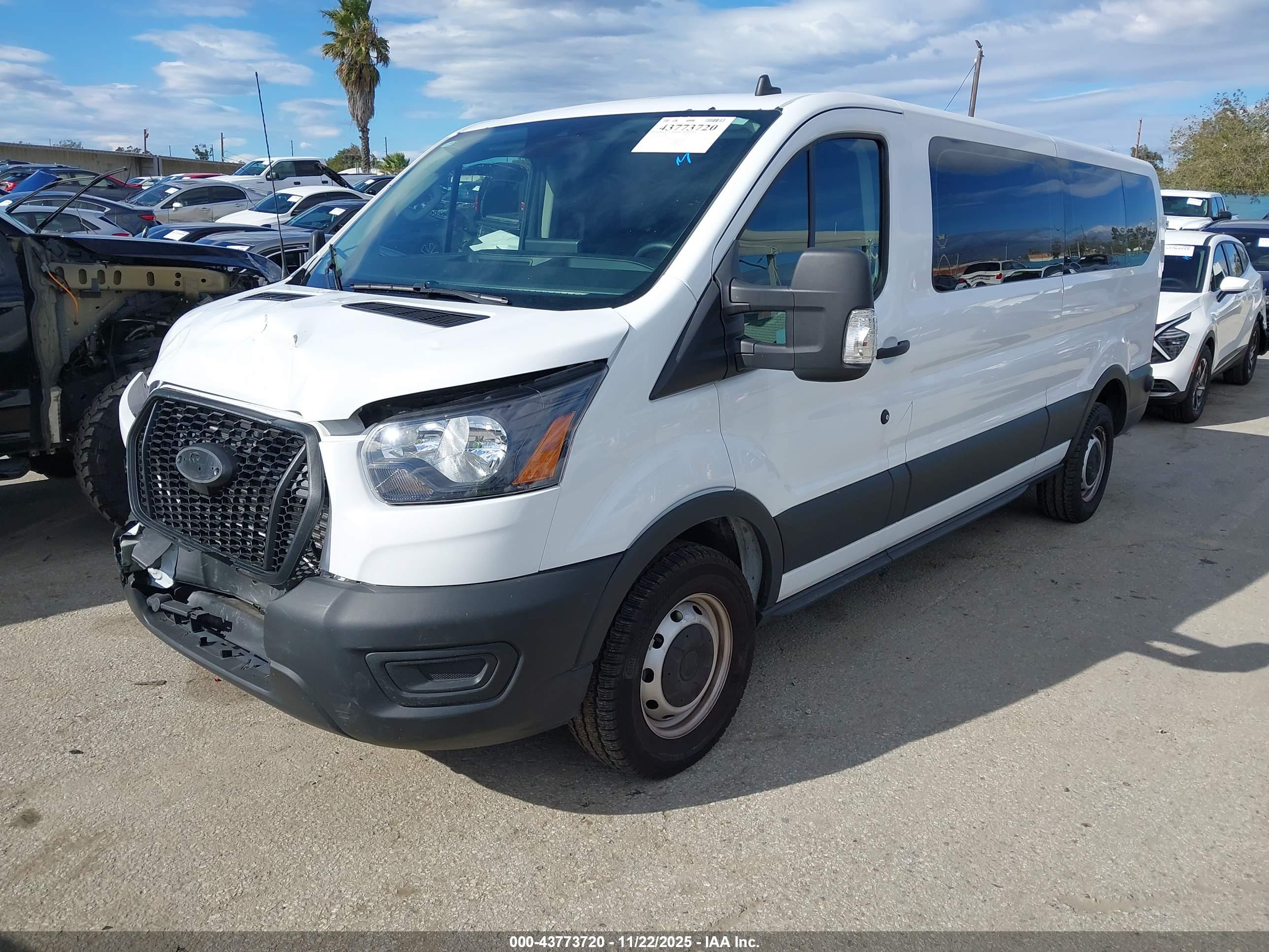 FORD TRANSIT image 2