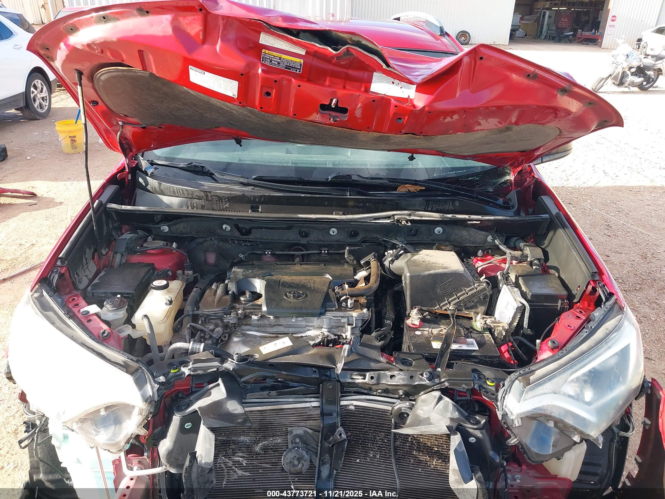 TOYOTA RAV4 image 10