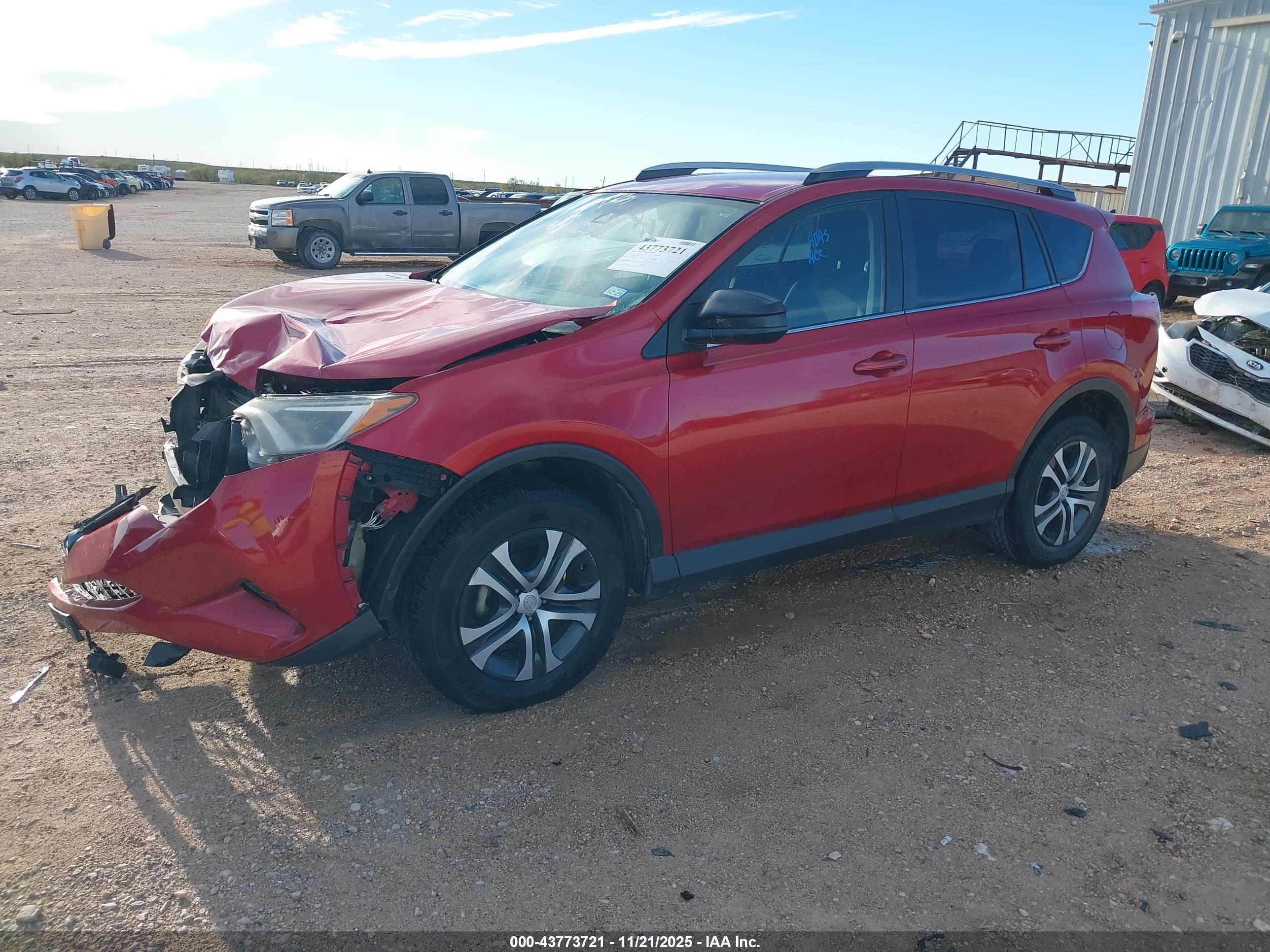 TOYOTA RAV4 image 2