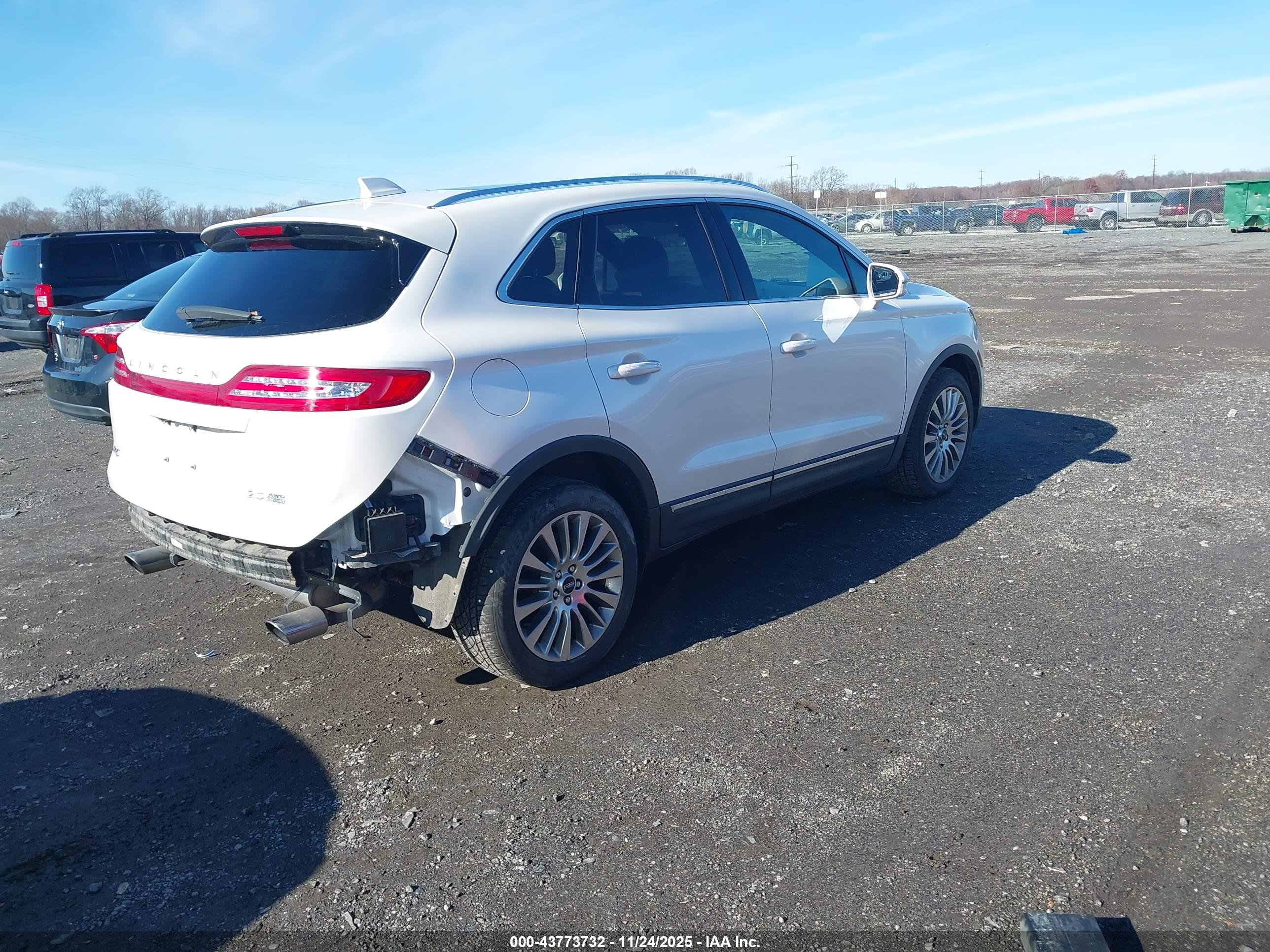 LINCOLN MKC image 4