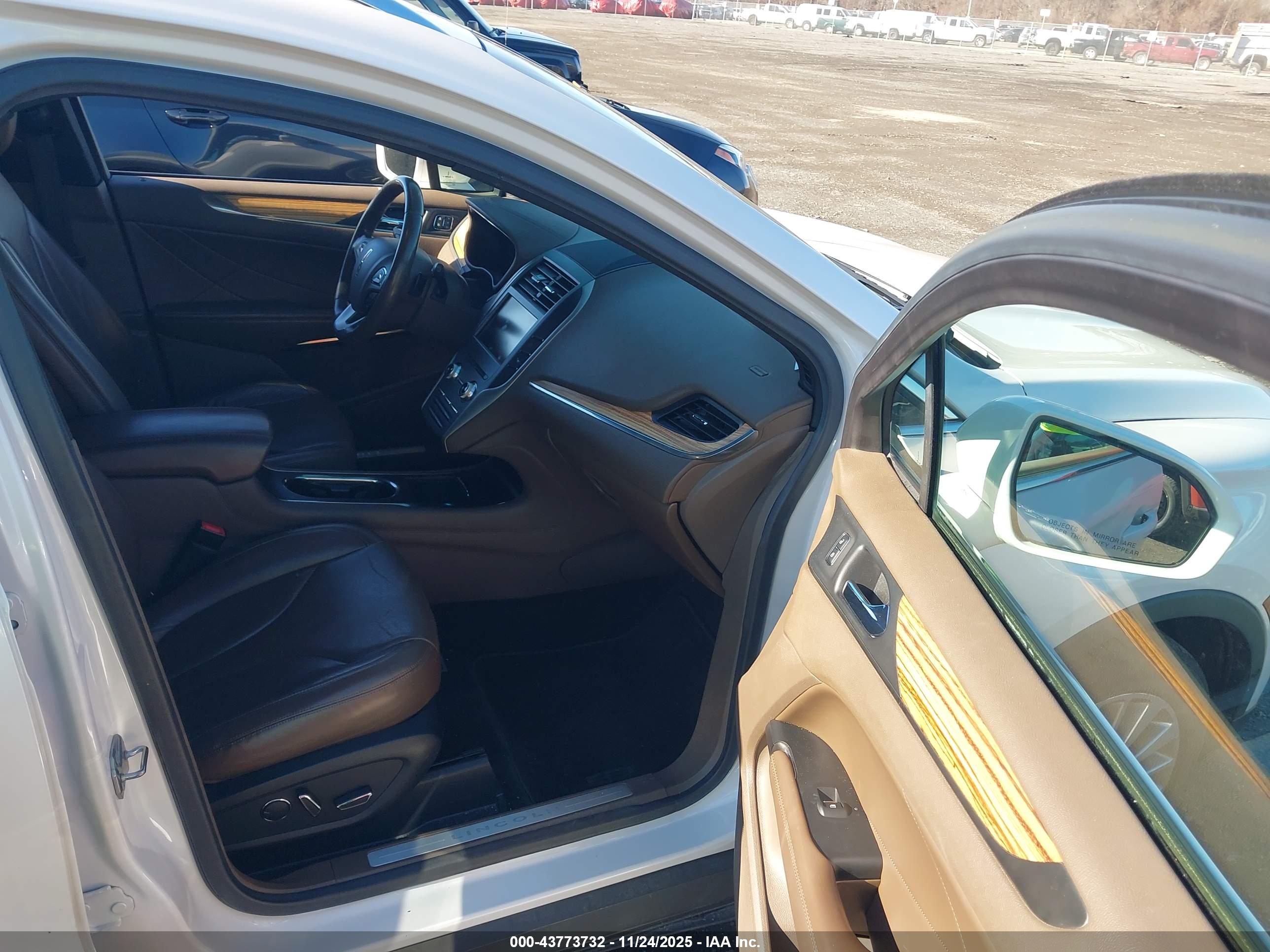 LINCOLN MKC image 5