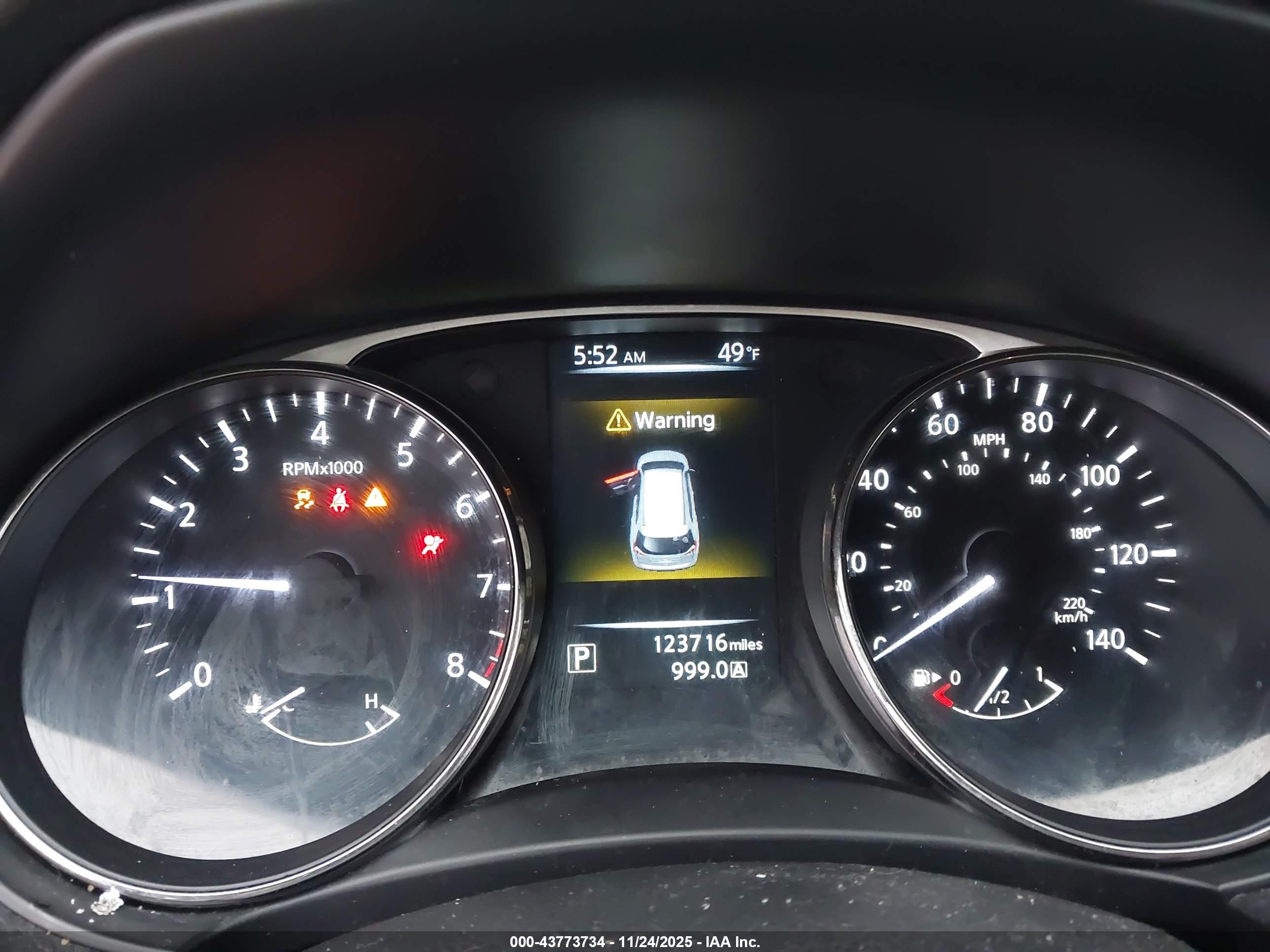 NISSAN ROGUE image 7